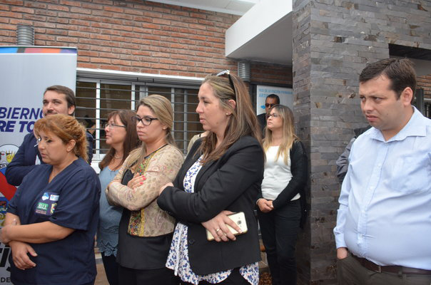 Asistentes al la inauguración