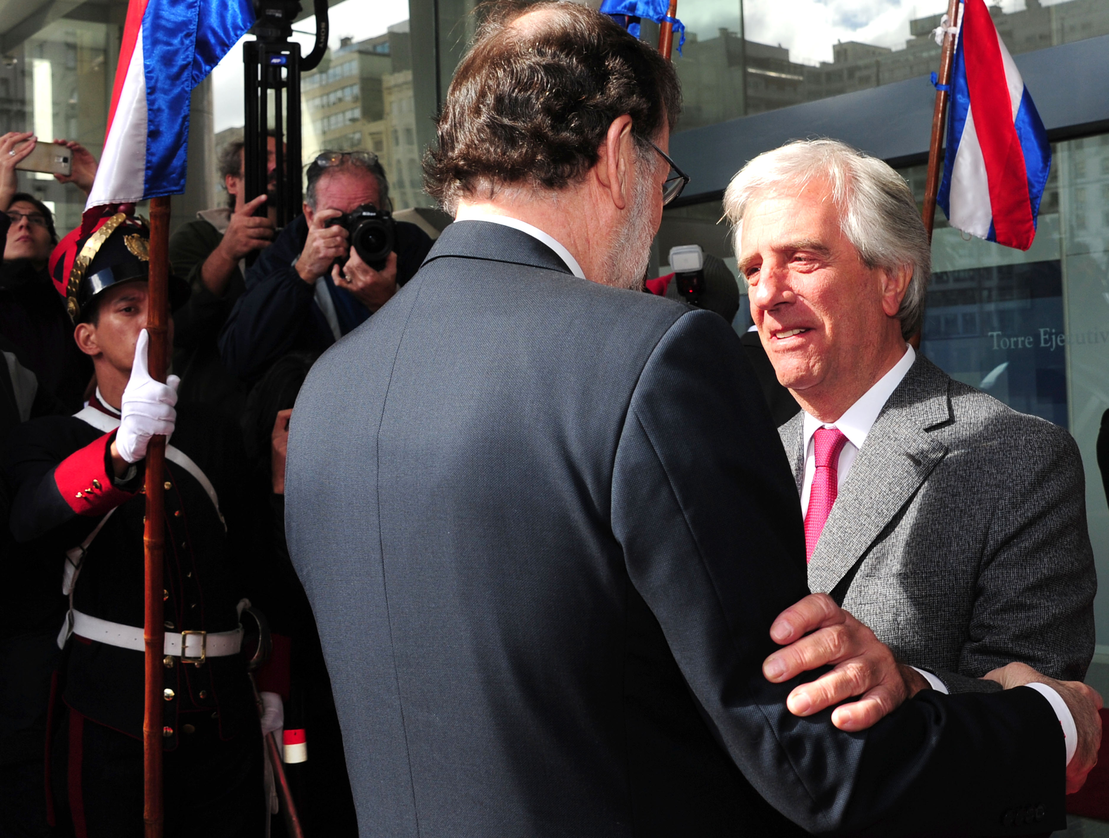 El presidente Tabaré Vázquez recibió al jefe del Gobierno español, Mariano Rajoy