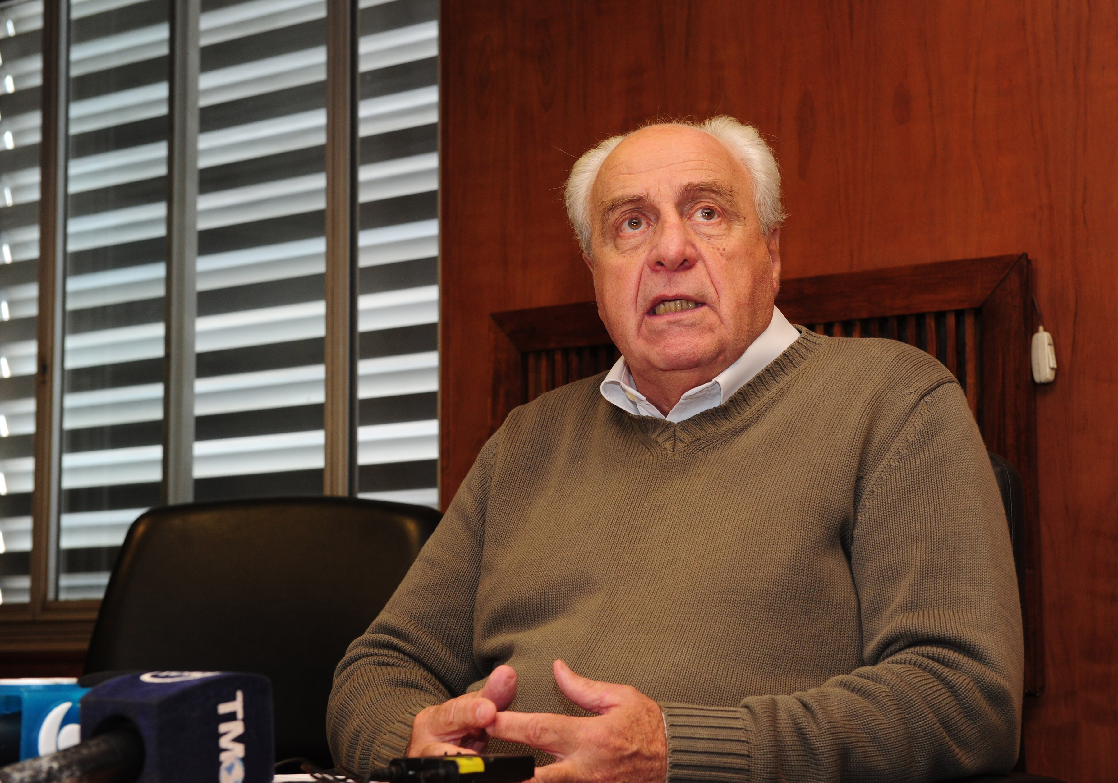 Ministro de Transporte y Obras Públicas, Víctor Rossi