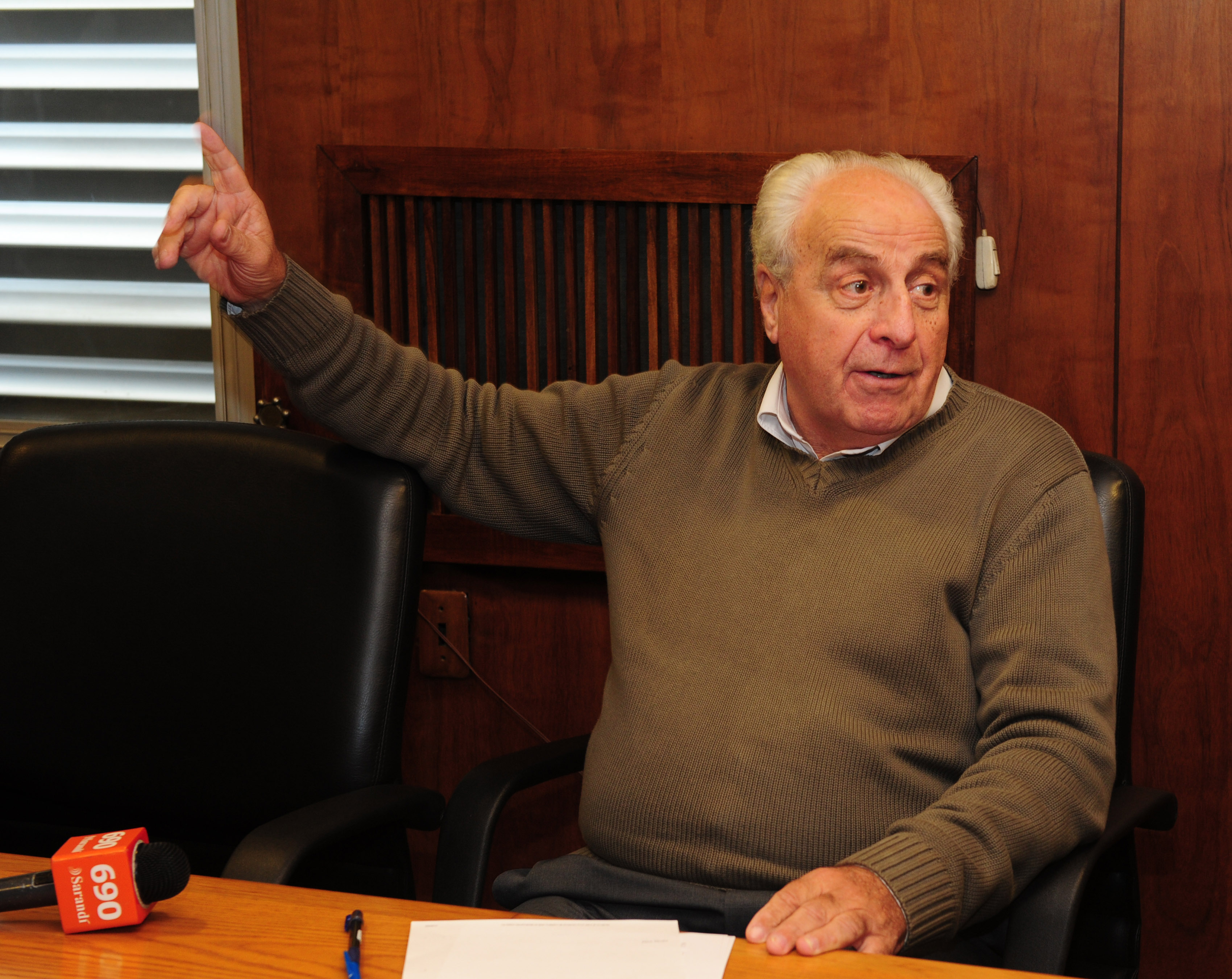 Ministro de Transporte y Obras Públicas, Víctor Rossi