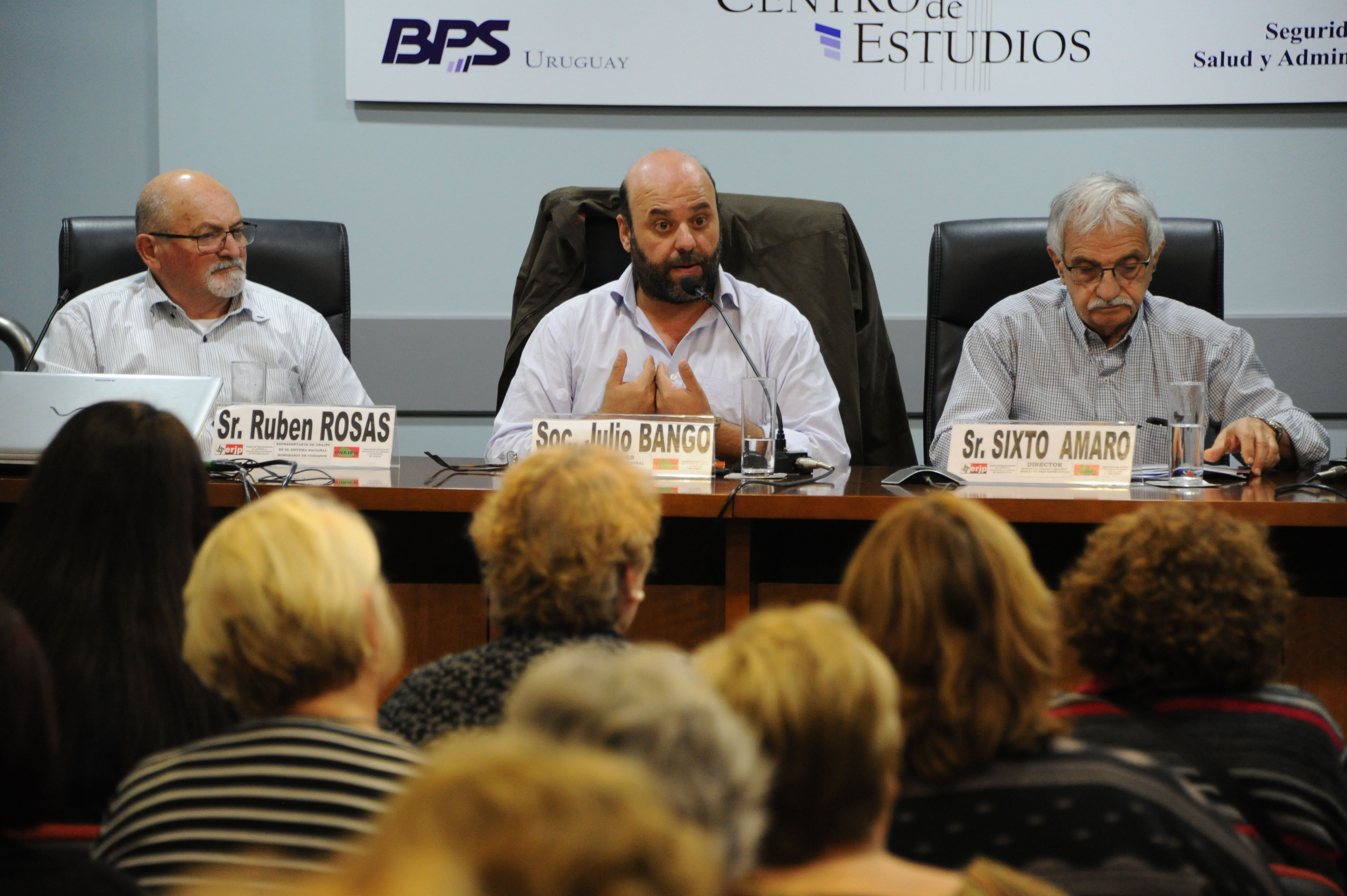 Secretario nacional de Cuidados, Julio Bango, encabeza la presentación
