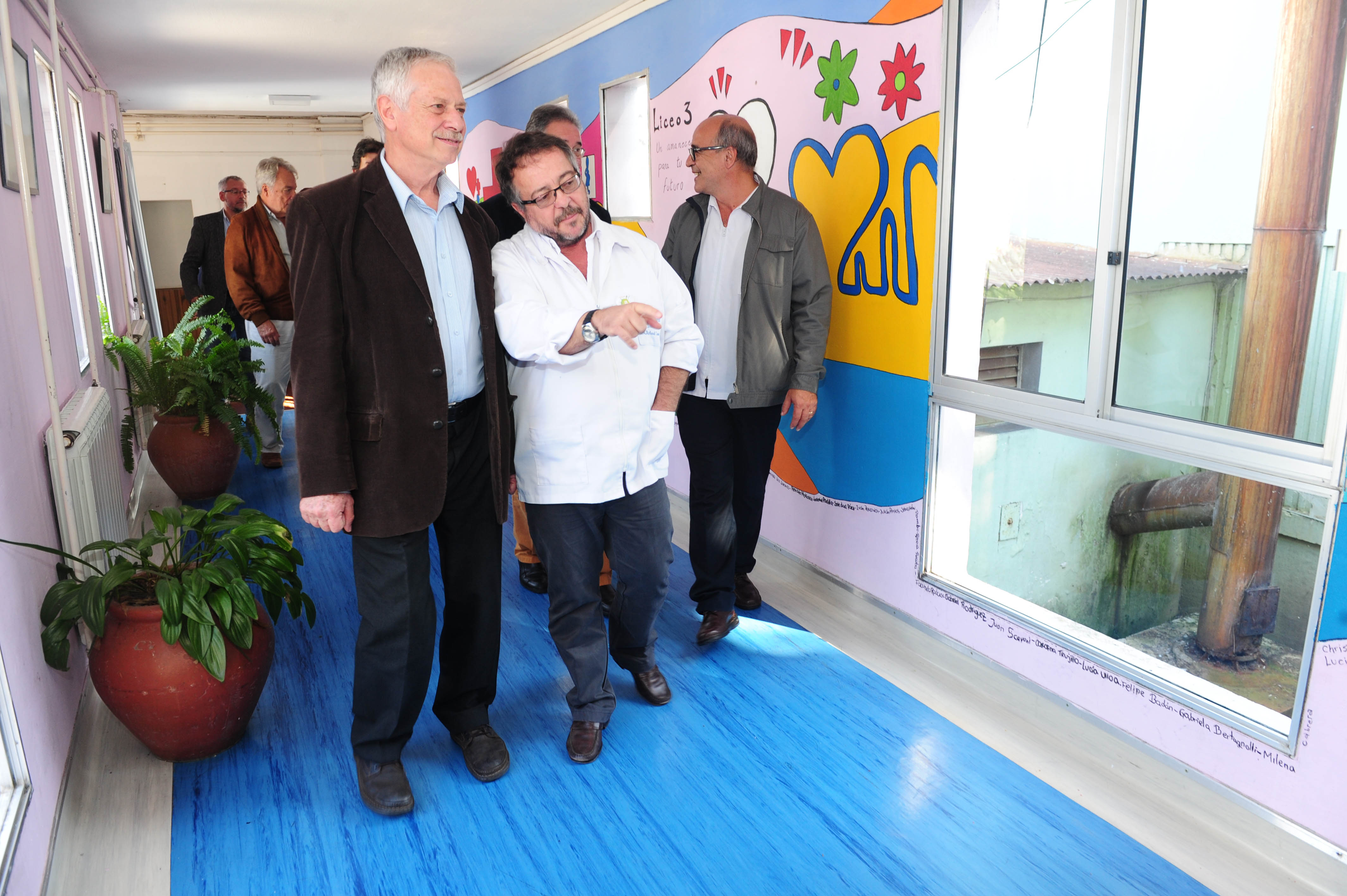 Autoridades de Salud Pública en recorrida por el hospital de Florida, Doctor Raúl Amorín Cal
