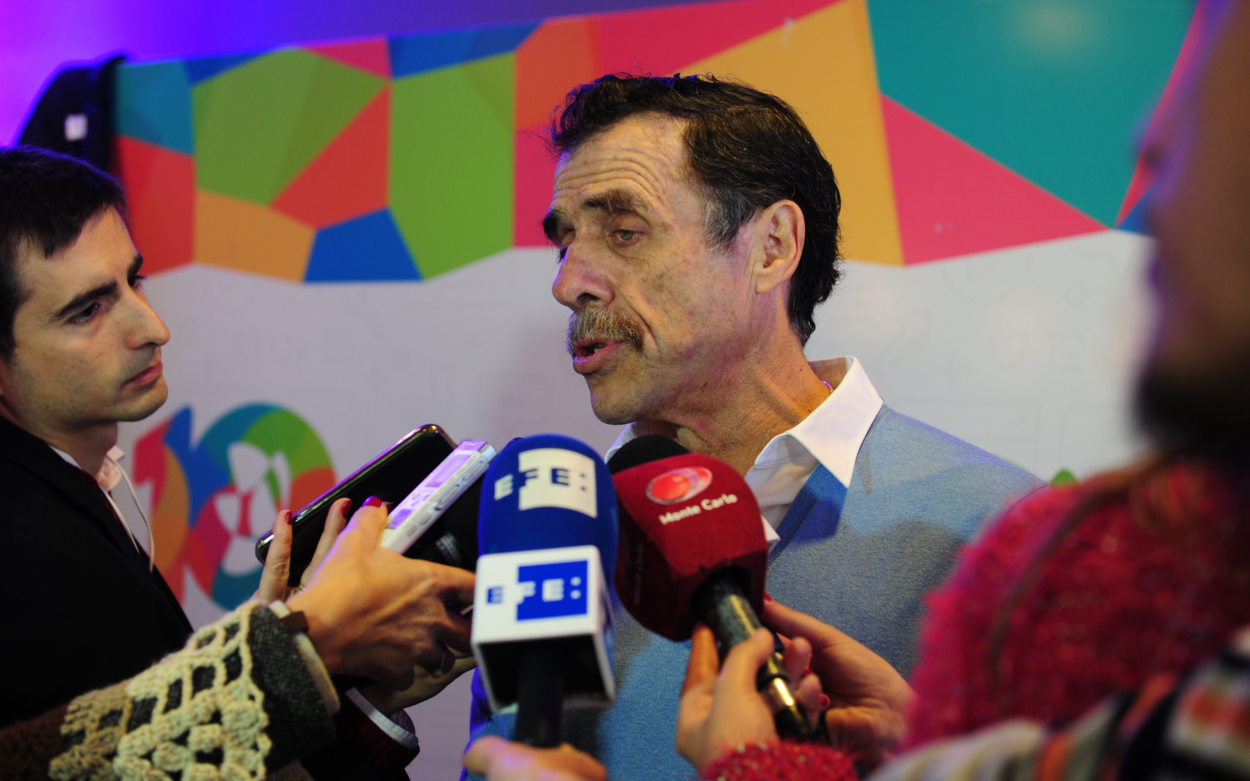 Director del Plan Ceibal, Miguel Brechner dialoga con la prensa