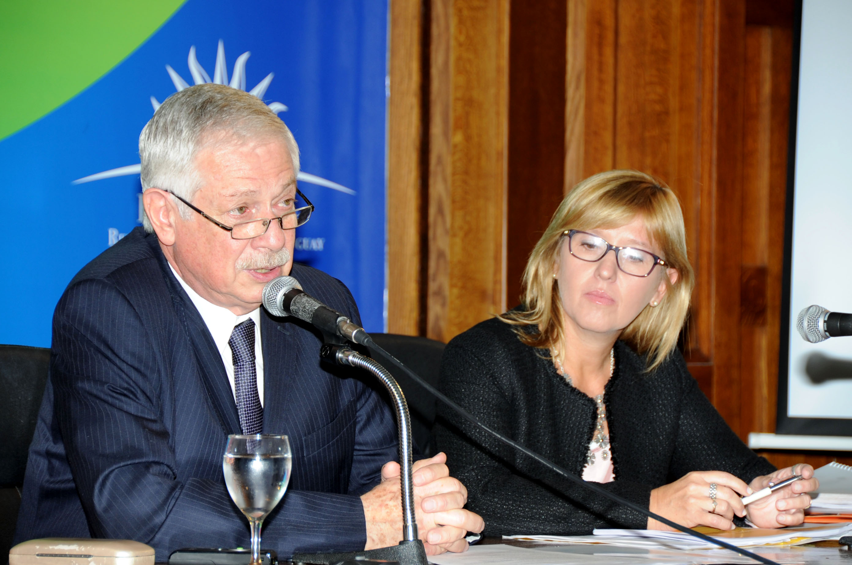 El ministro y la subsecretaria de Salud Pública, Jorge Basso y Cristina Lustemberg, respectivamente