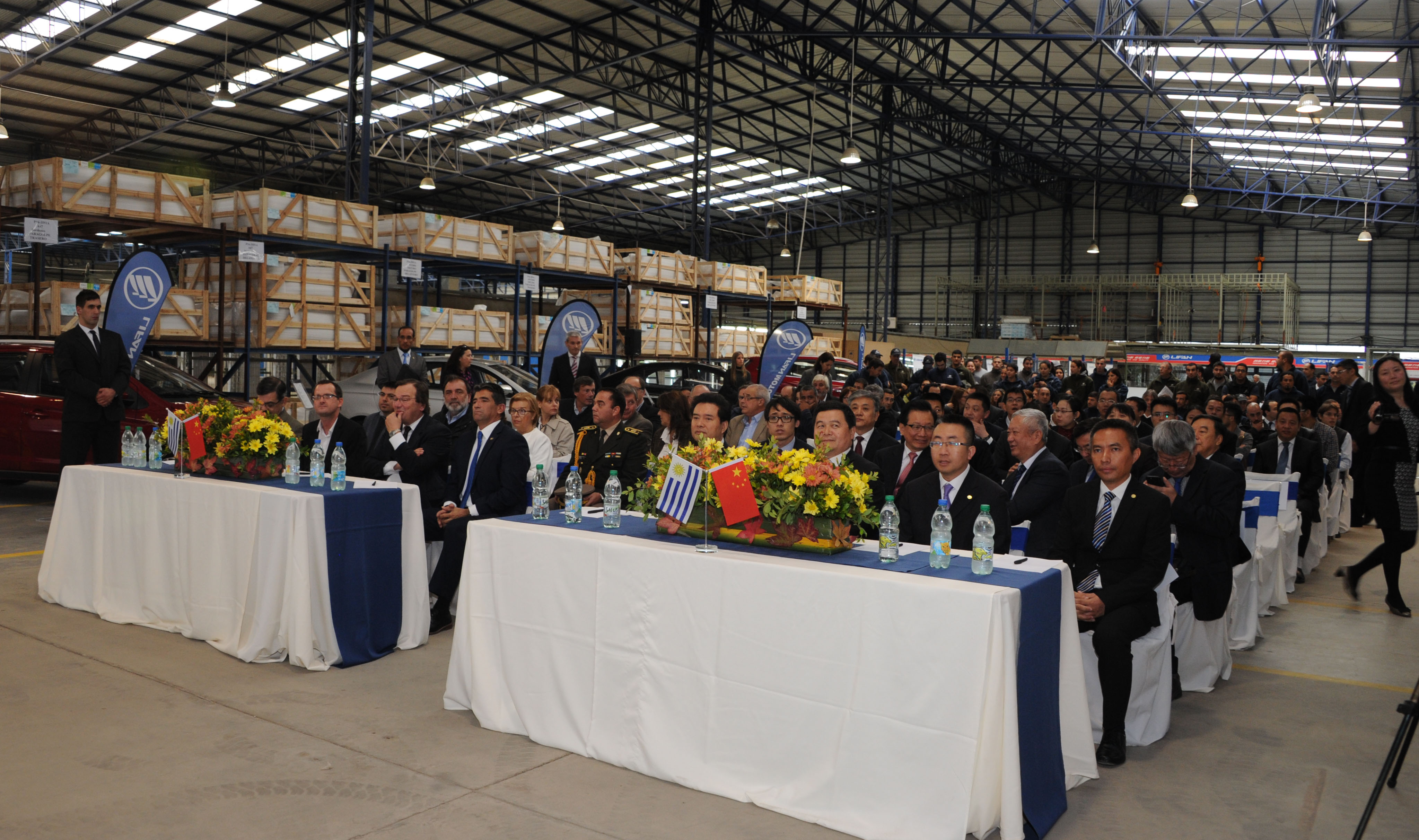 Sendic en la reapertura de planta de Lifan en Uruguay