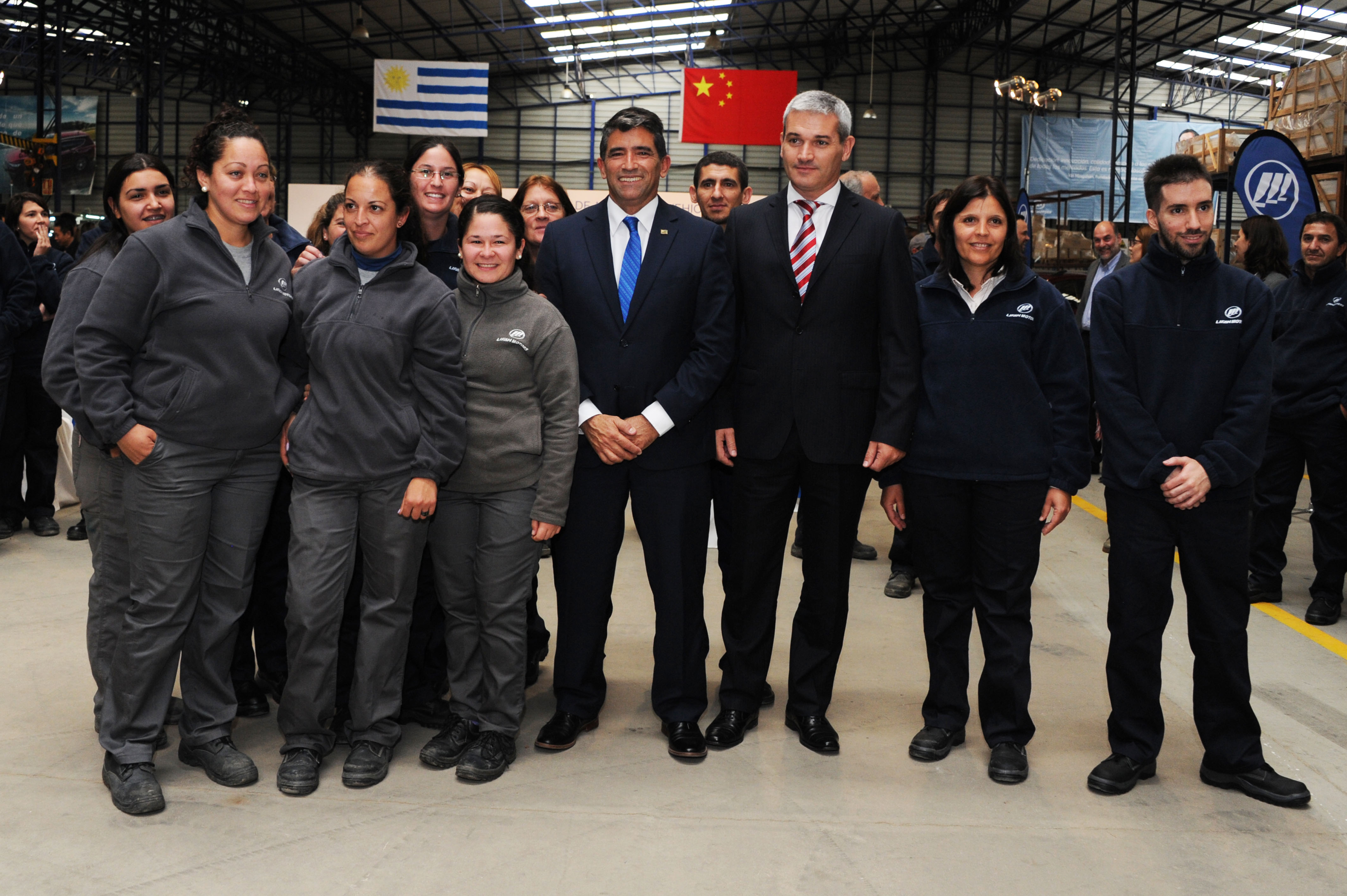Sendic en la reapertura de planta de Lifan en Uruguay
