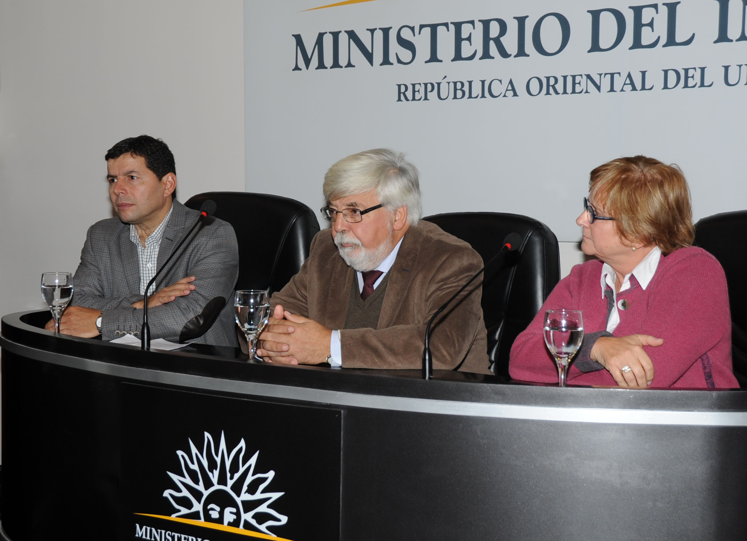Director de Inefop, Eduardo Pereyra junto al ministro del Interior Eduardo Bonomi y la directora de la Dinali, Inés Bausero