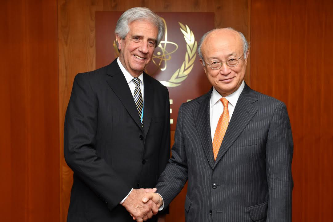 Presidente Tabaré Vázquez y el director general de la OIEA, Yukiya Amano