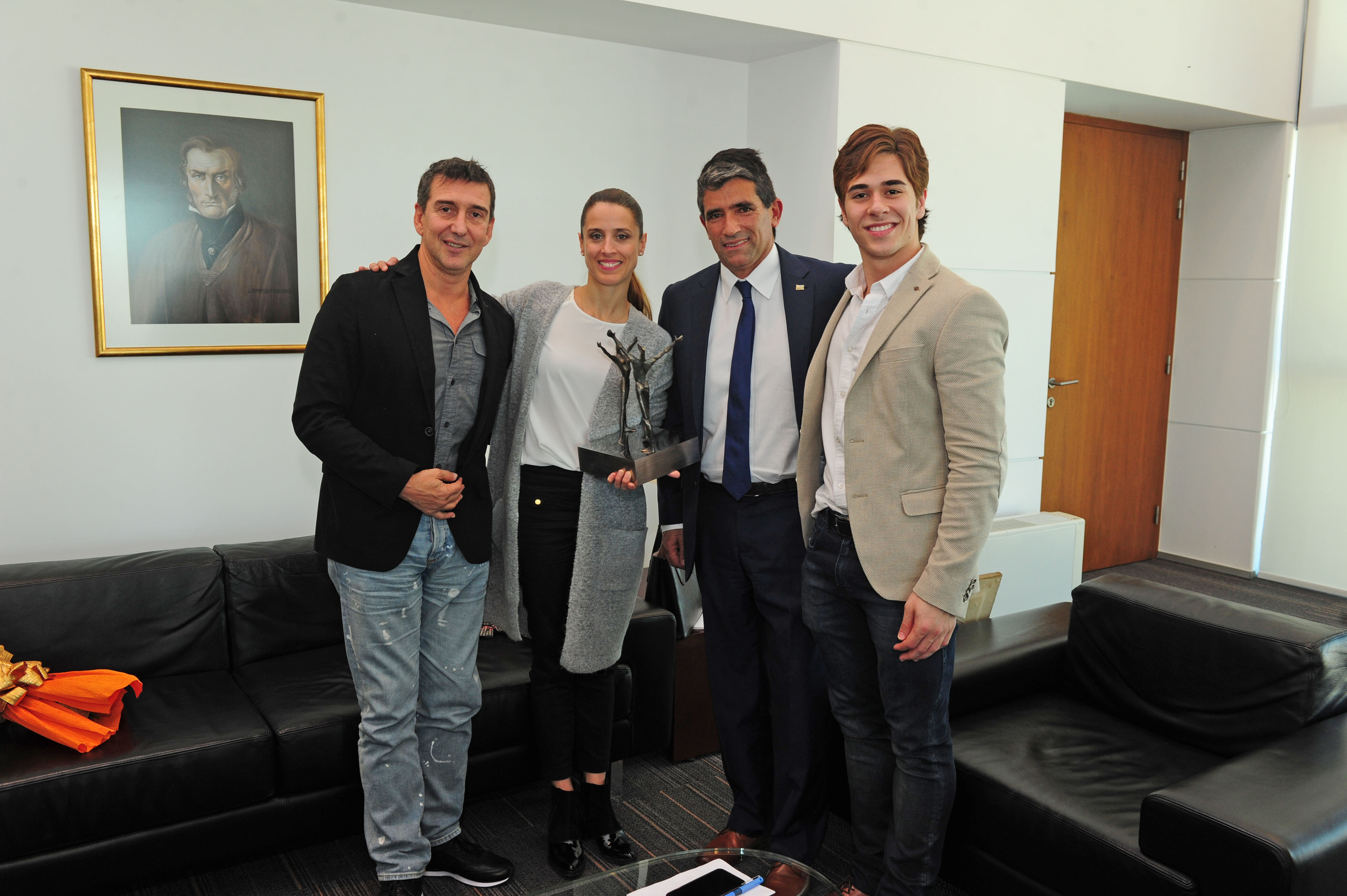 Raúl Sendic recibió a la recientemente premiada bailarina María Noel Riccetto