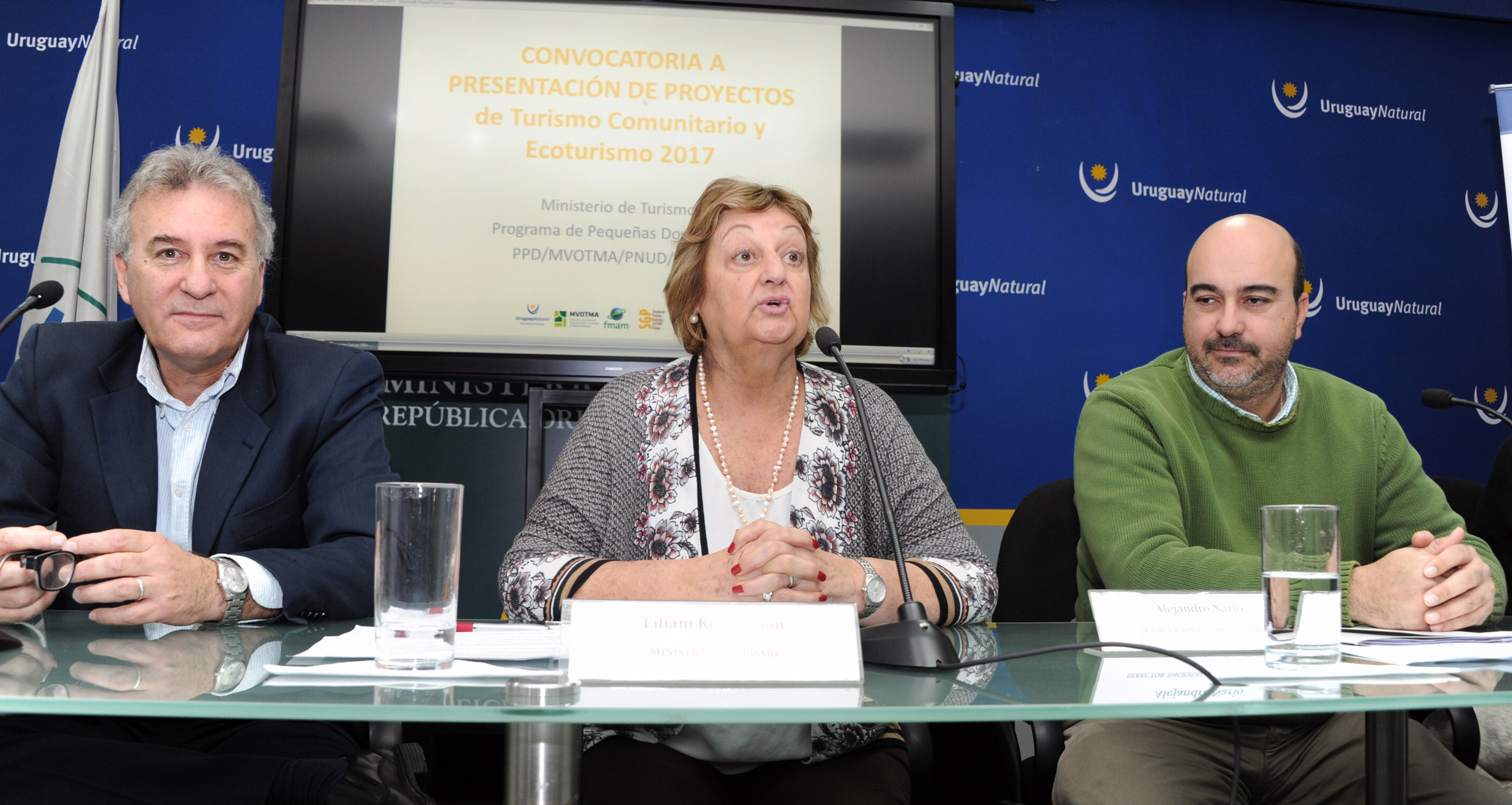 Ministra de Turismo, Liliam Kechichian, haciendo uso de la palabra