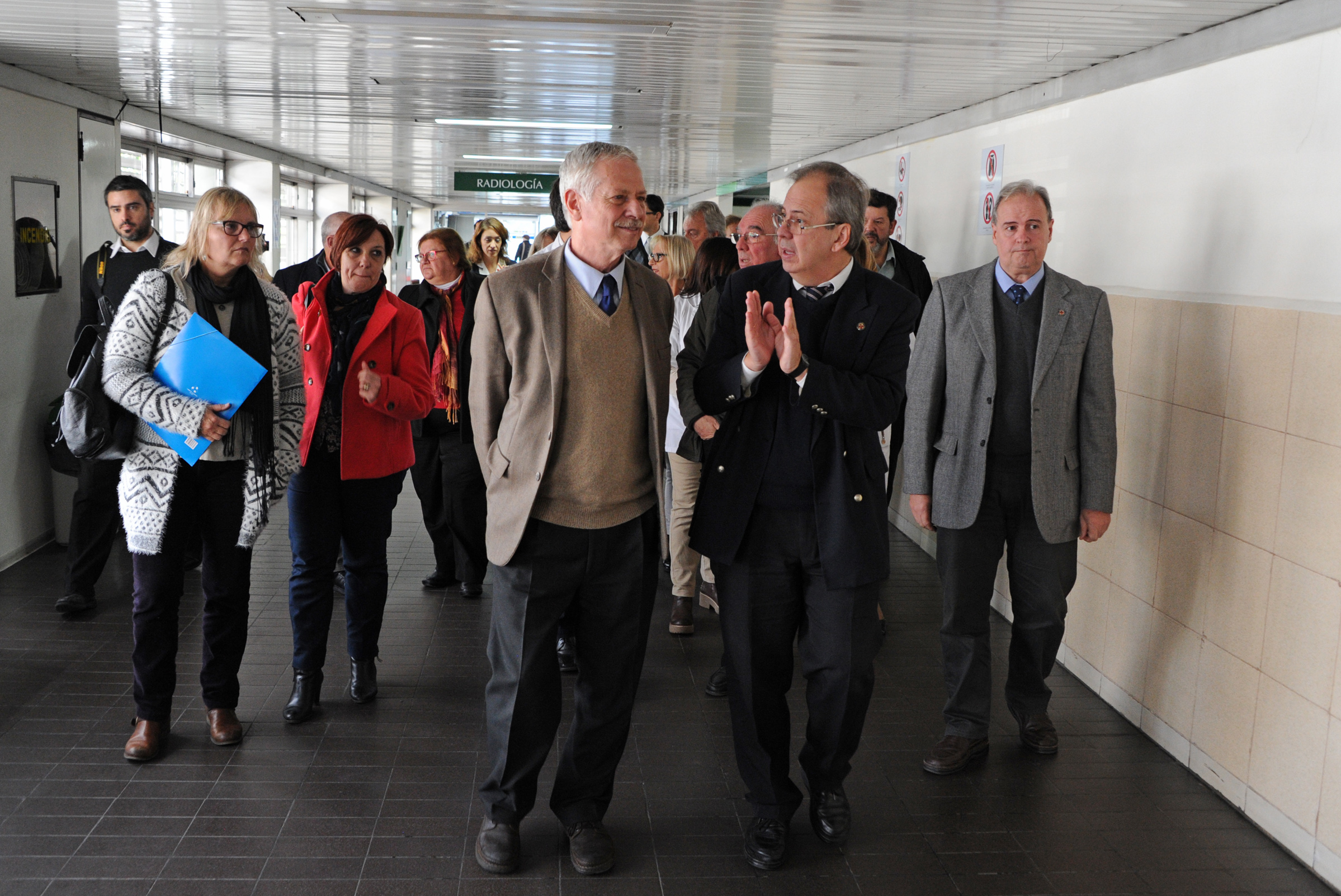 Basso recorrió dos policlínicas periféricas y el Hospital Policial