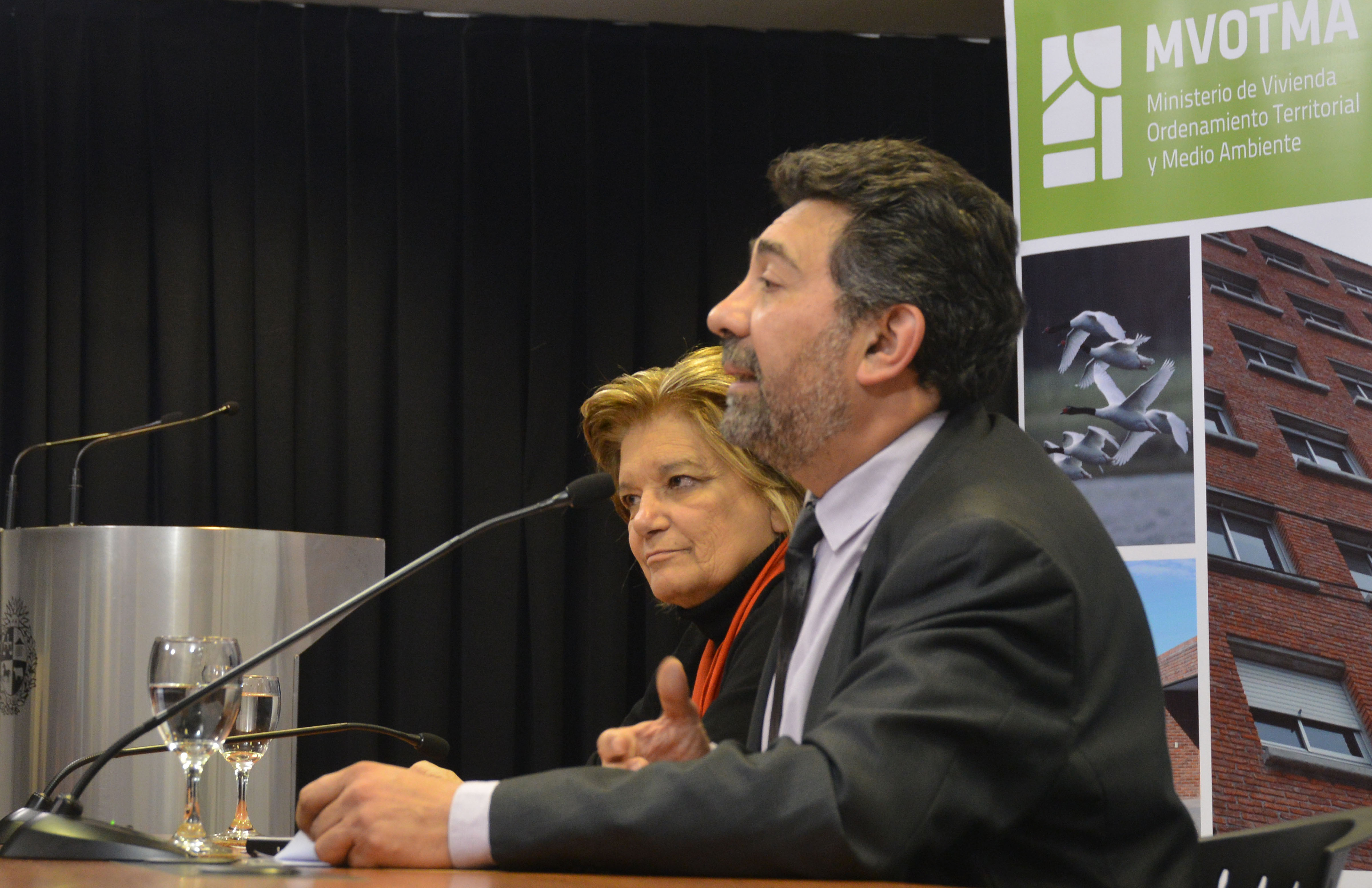 Ministra de Vivienda, Eneida de León y el secretario nacional de la SDH, Nelson Villarreal