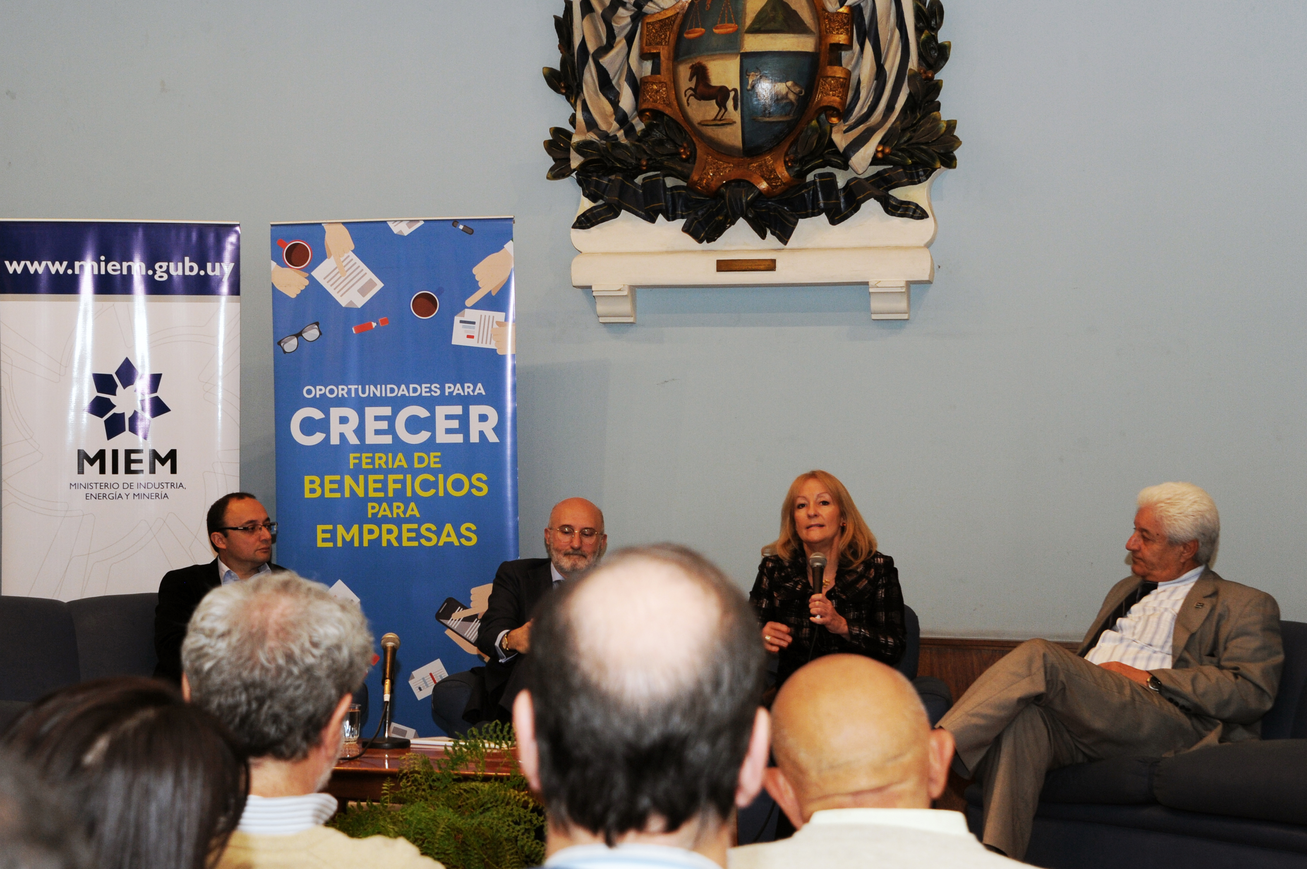Ministra Carolina Cosse, haciendo uso de la palabra
