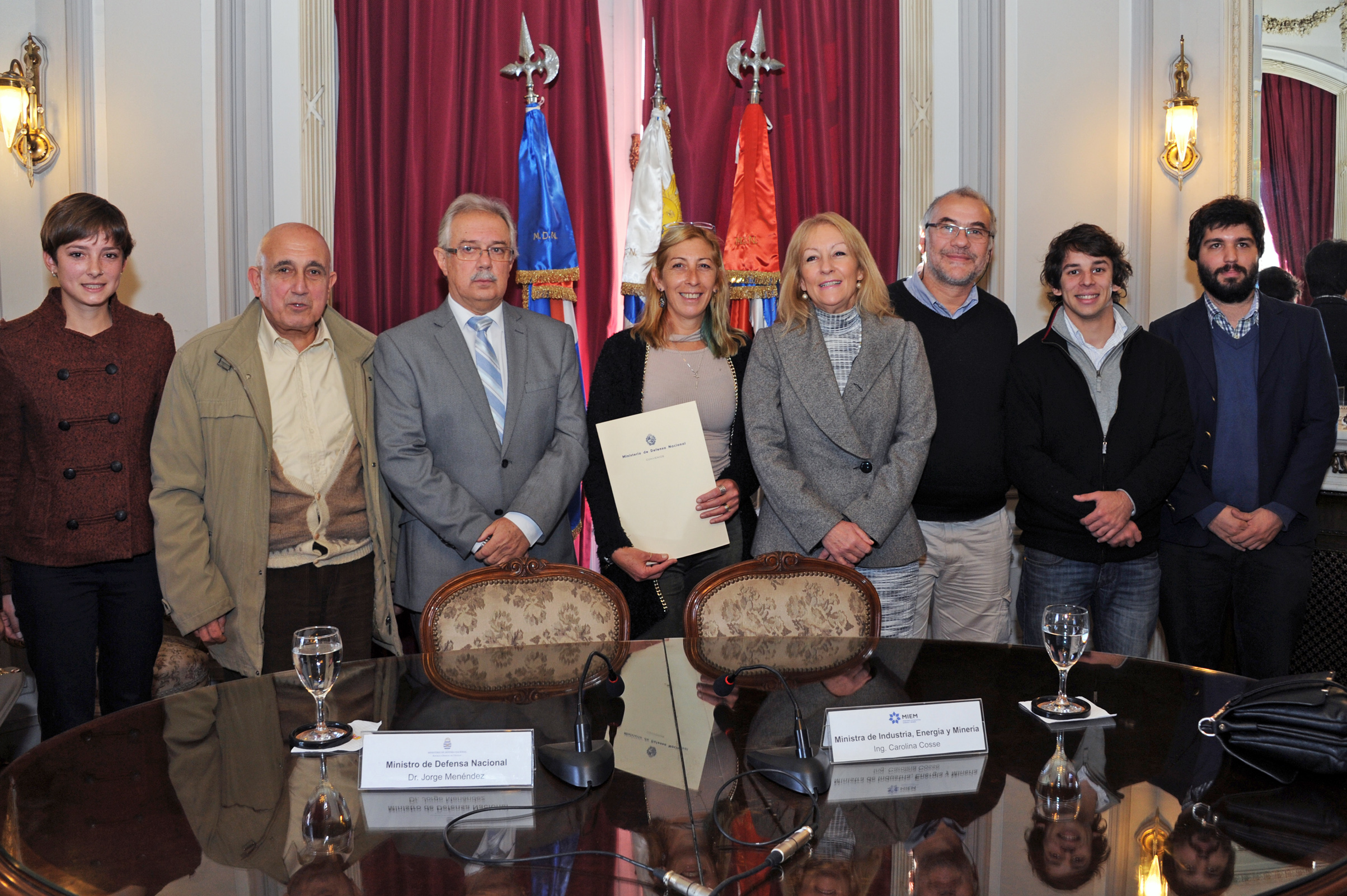 Autoridades participantes de la firma de convenio