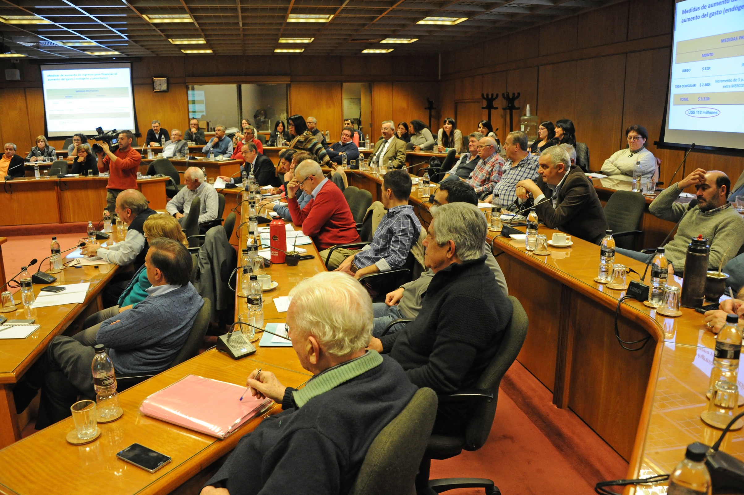 Legisladores asistentes a la presentación de la Rendición de Cuentas