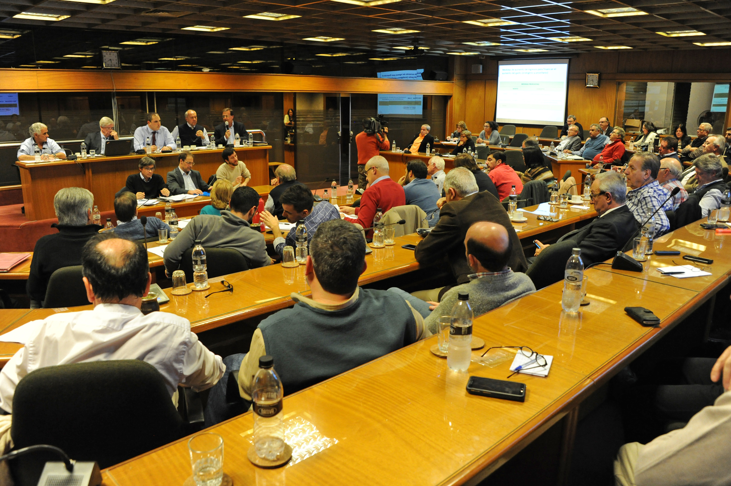 Legisladores asistentes a la presentación de la Rendición de Cuentas