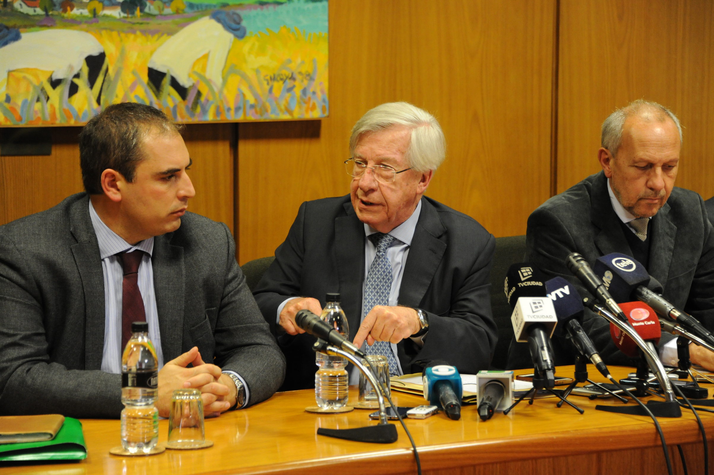 Ministro de Economía y Finanzas, Danilo Astori, haciendo uso de la palabra