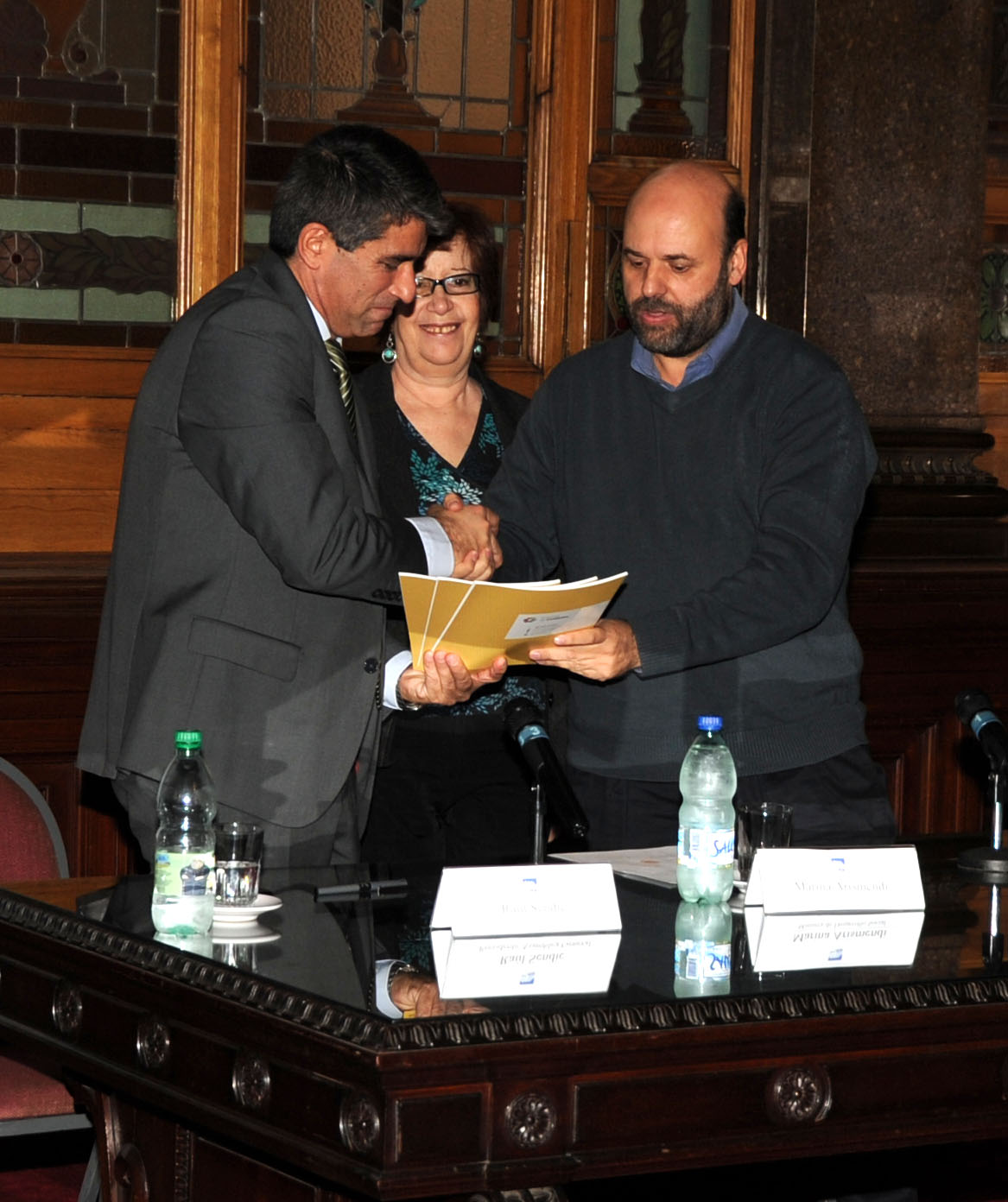 Raúl Sendic, Marina Arismendi y Julio Bango en la presentación del informe