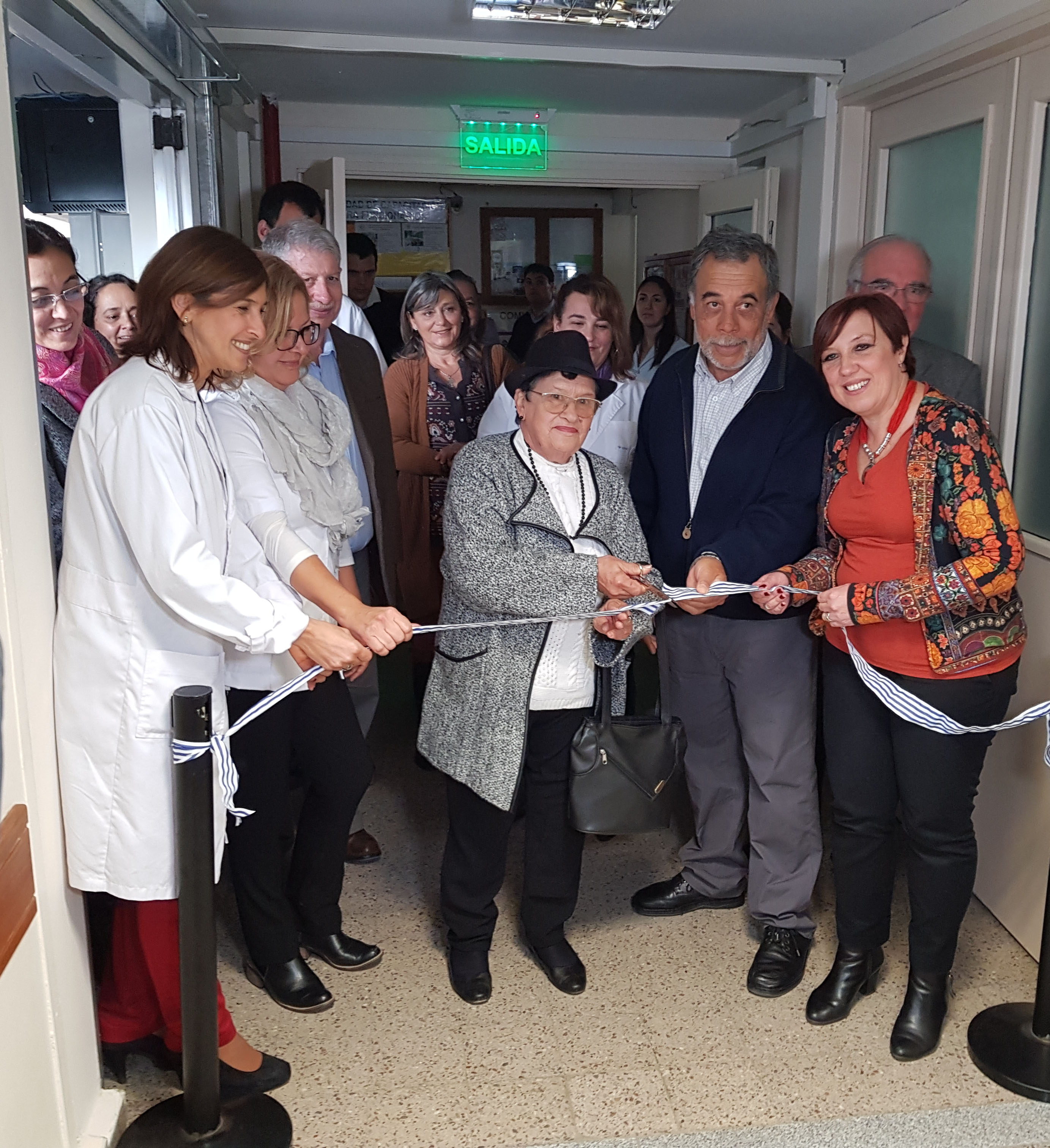 Corte de cinta inaugural de obras en Hospital de Pando