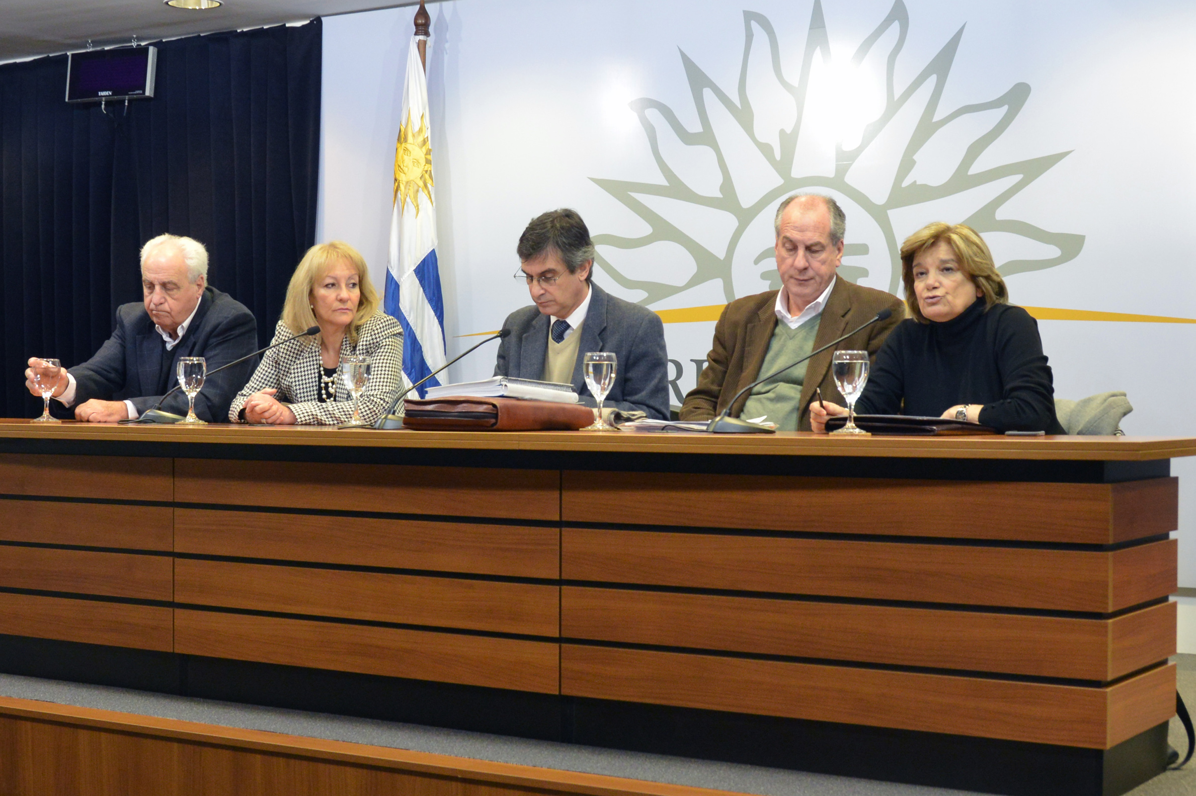 Ministra Eneida de León, haciendo uso de la palabra