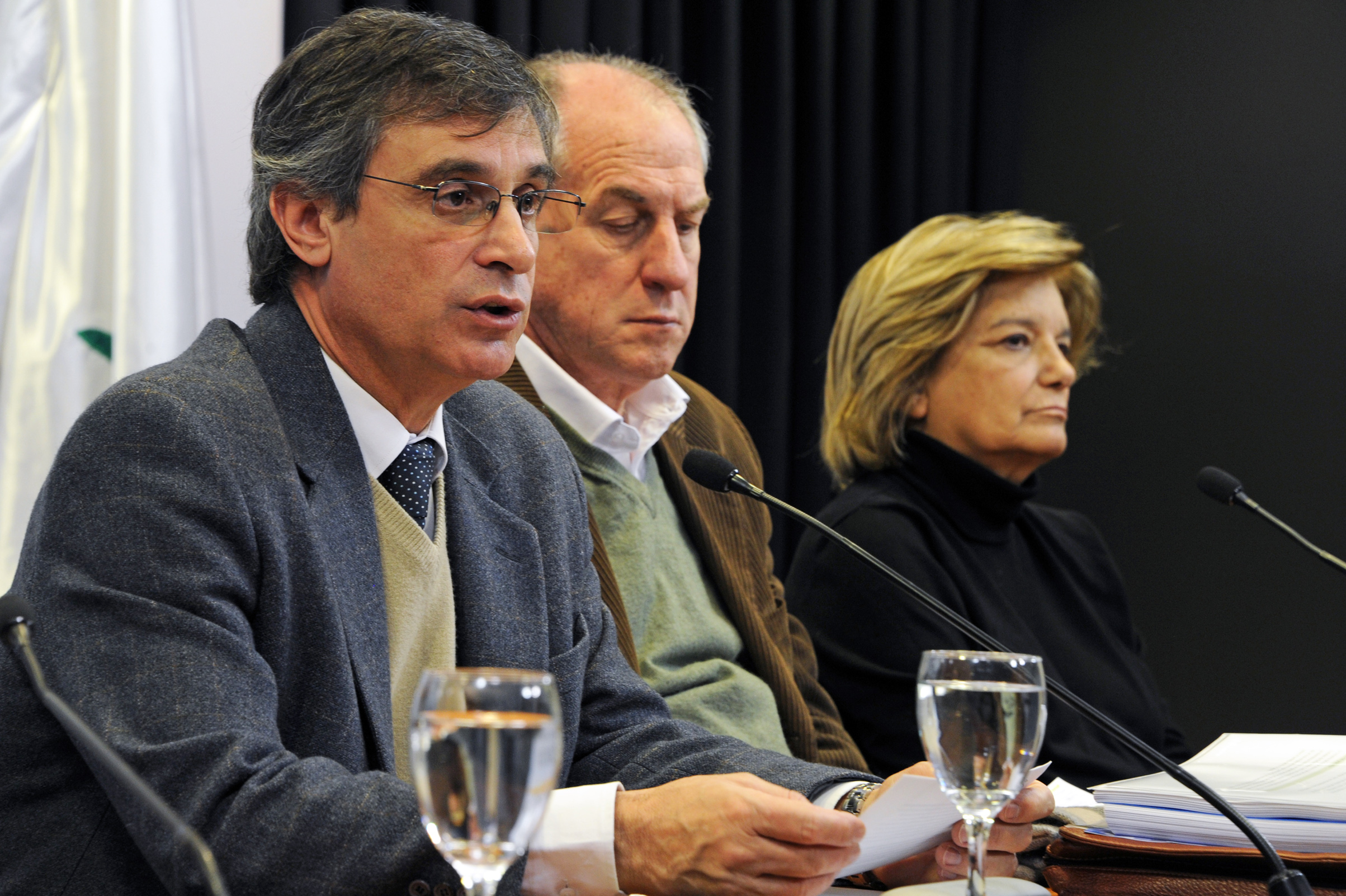 Director de OPP, Álvaro García, haciendo uso de la palabra