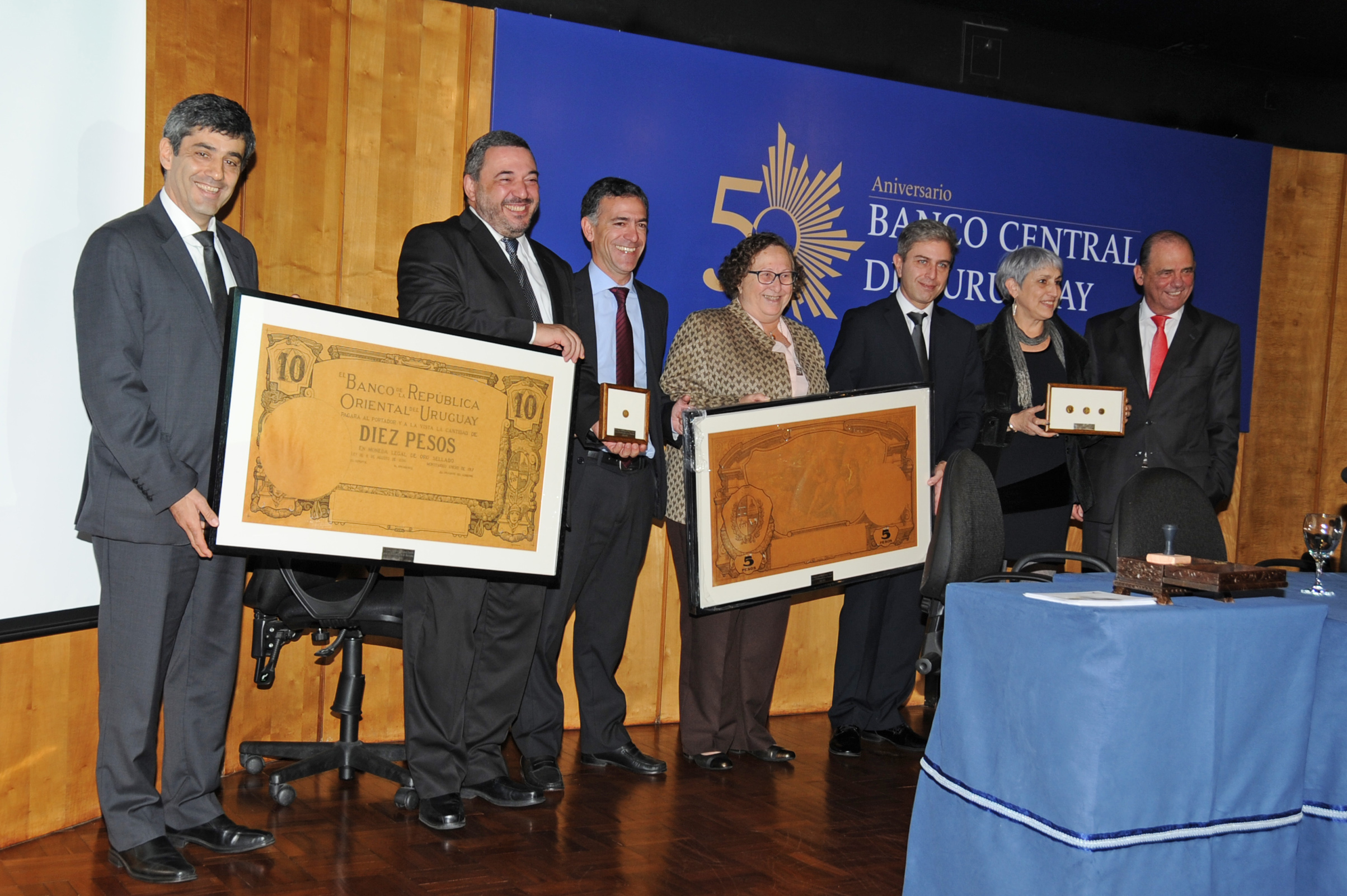 Autoridades en celebración del BCU