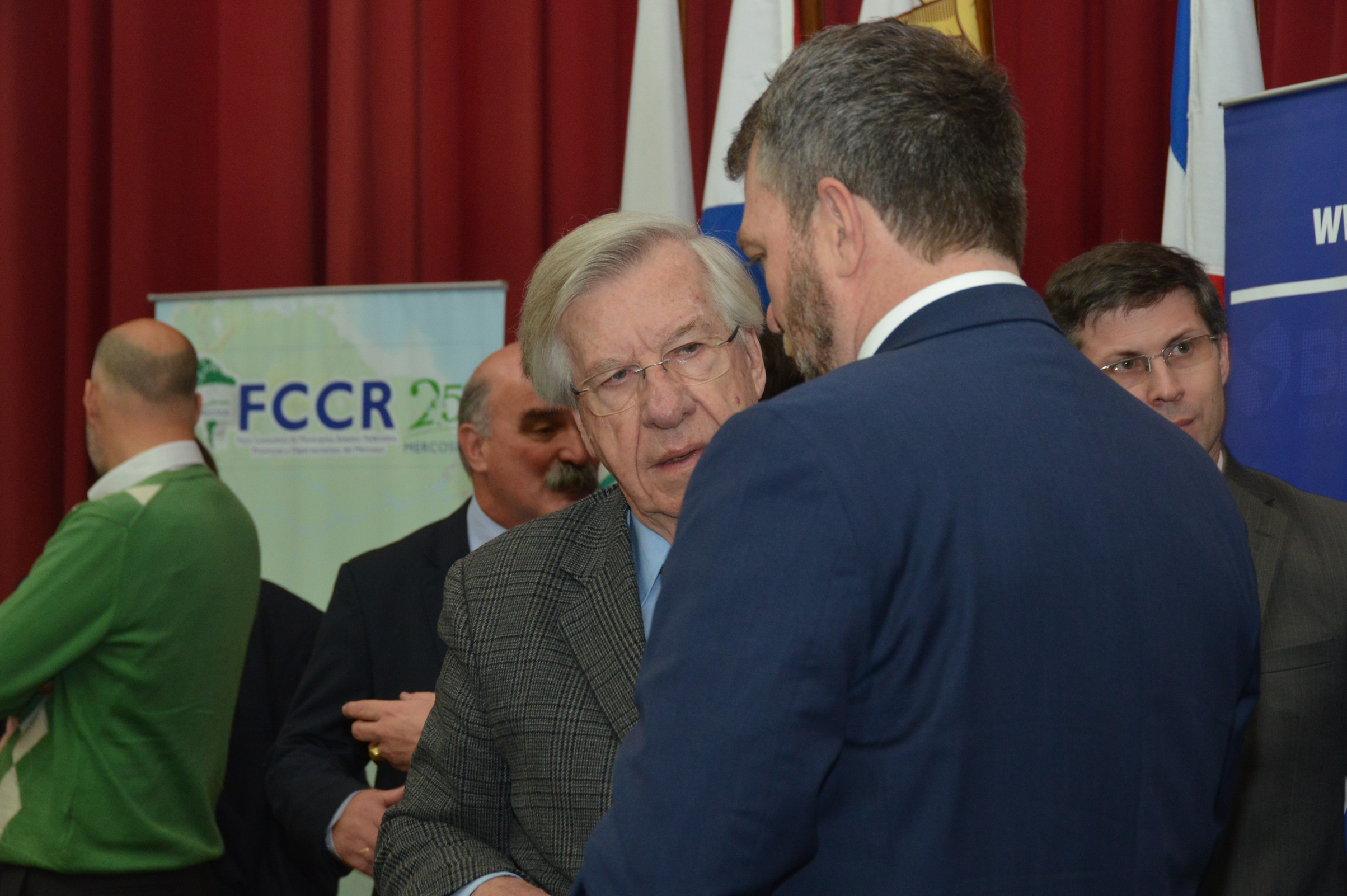 Ministro de Economía y Finanzas, Danilo Astori, junto a representante del BID en Uruguay, Morgan Doyle