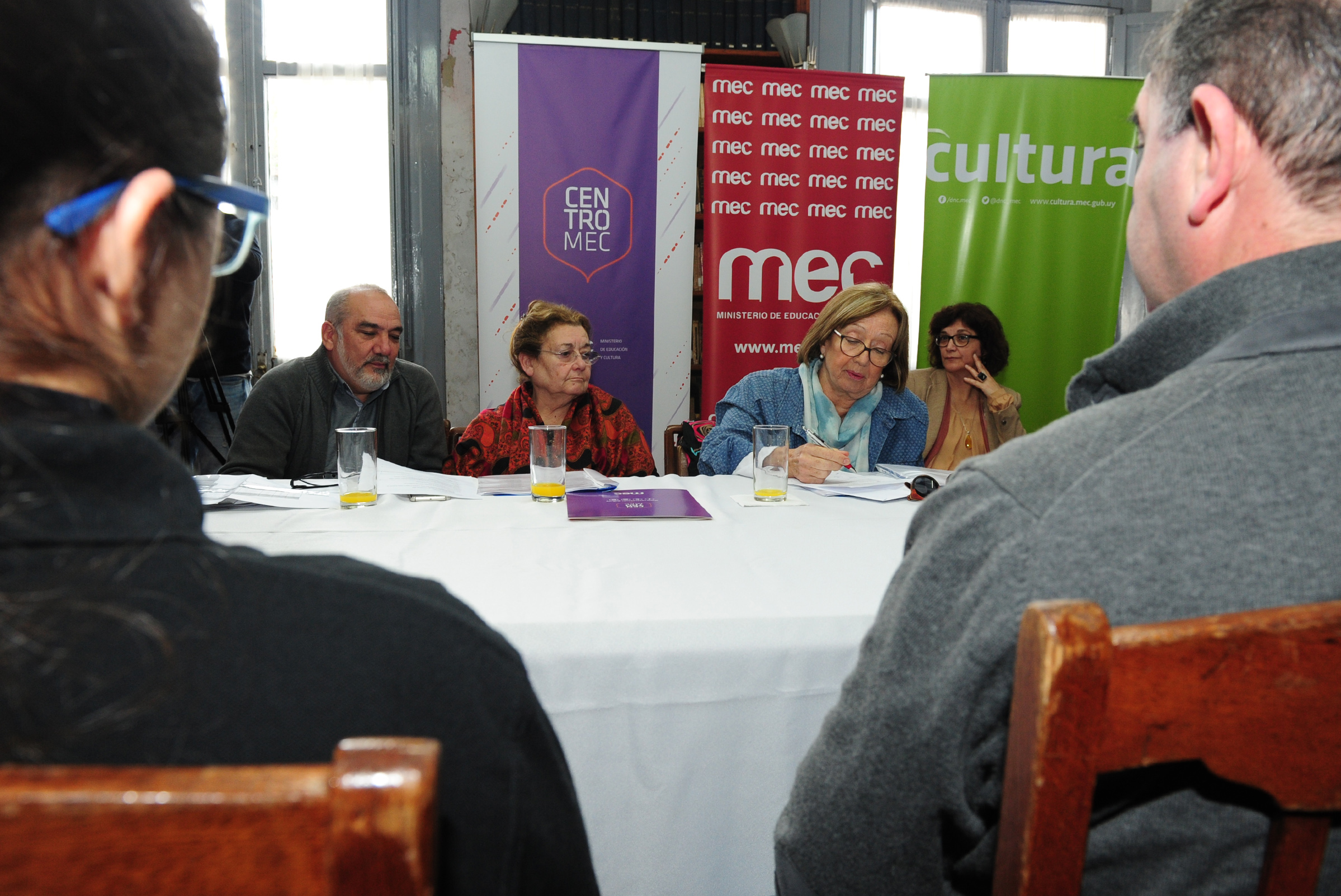 Reuniones con María Julia Muñoz