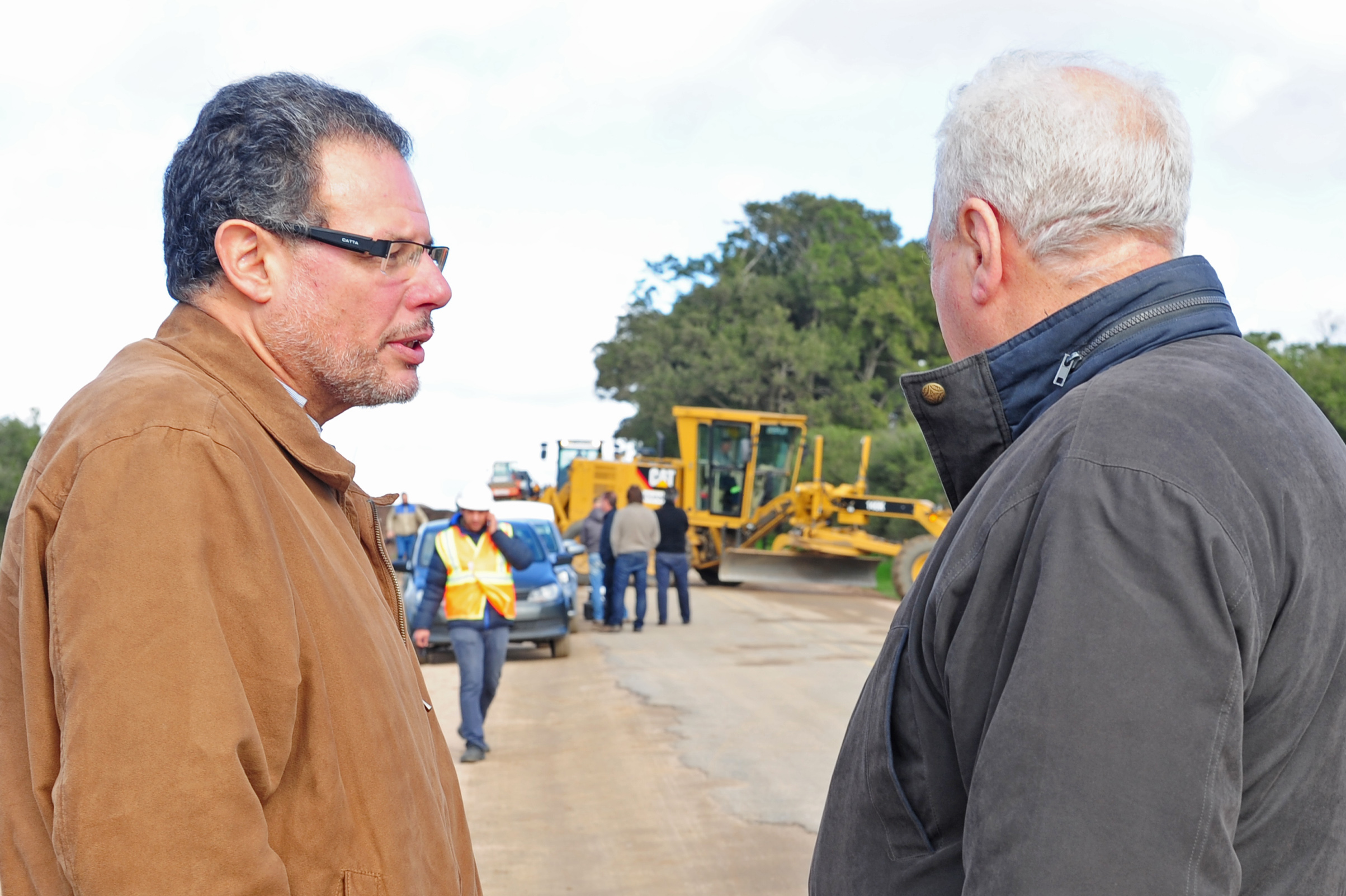 Intendente de Rocha, Aníbal Pereyra, junto a ministro de Transporte y Obras Públicas, Víctor Rossi
