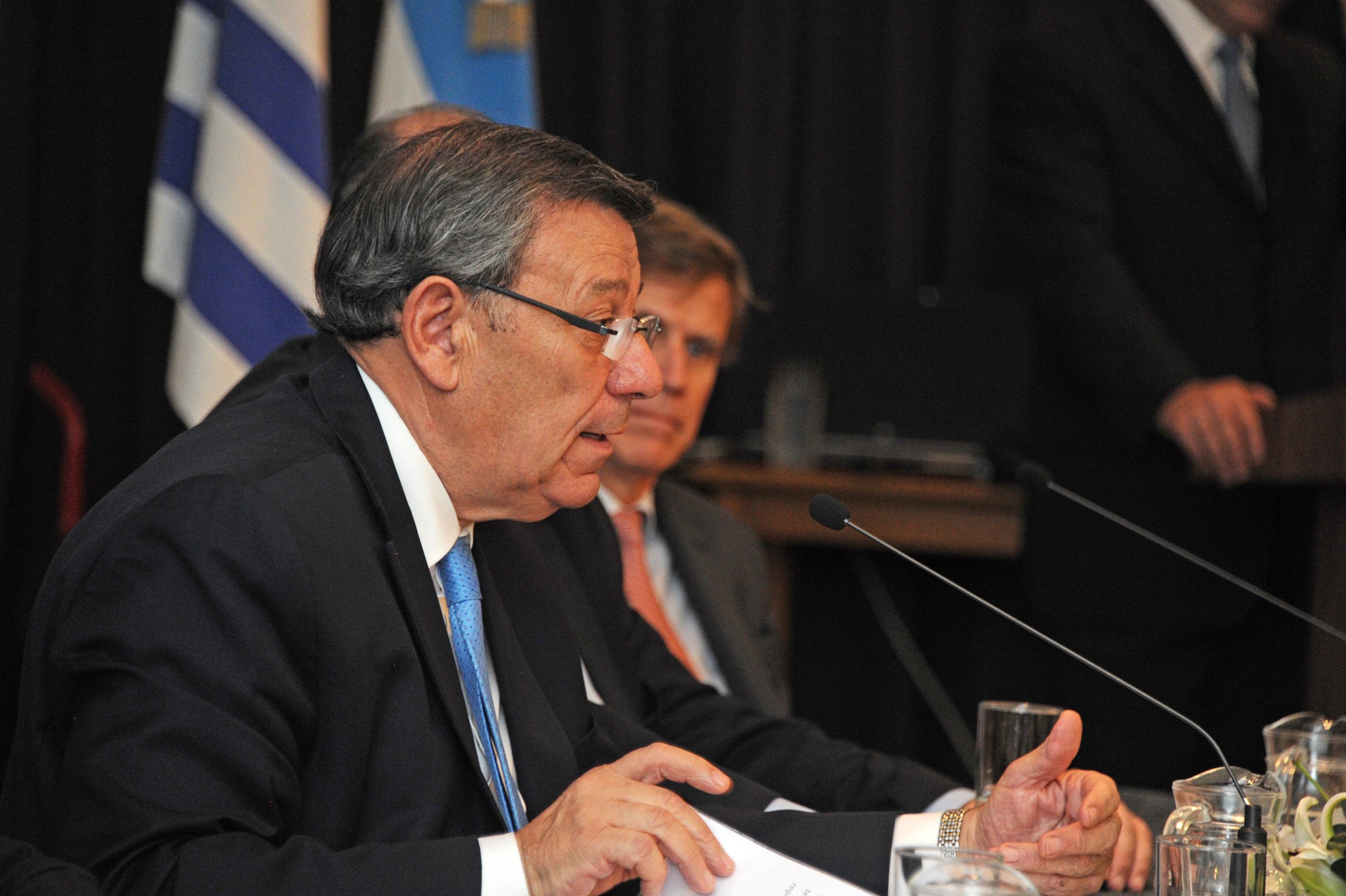 Canciller Rodolfo Nin Novoa, haciendo uso de la palabra