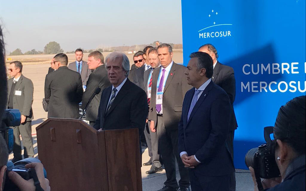 Declaraciones a su llegada al aeropuerto de Mendoza