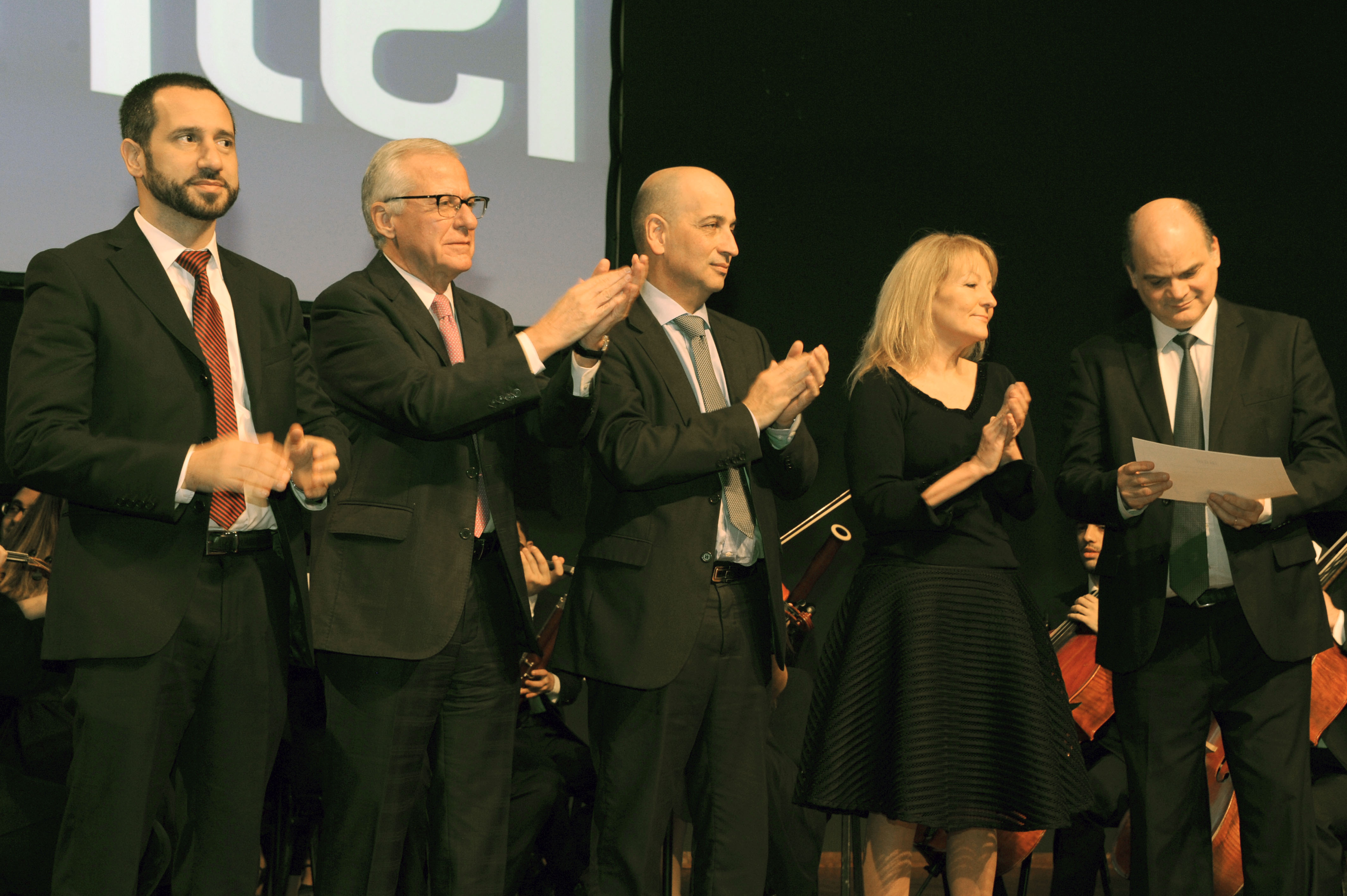 Ministra Carolina Cosse, en la celebración de los 43 años de Antel junto a autoridades