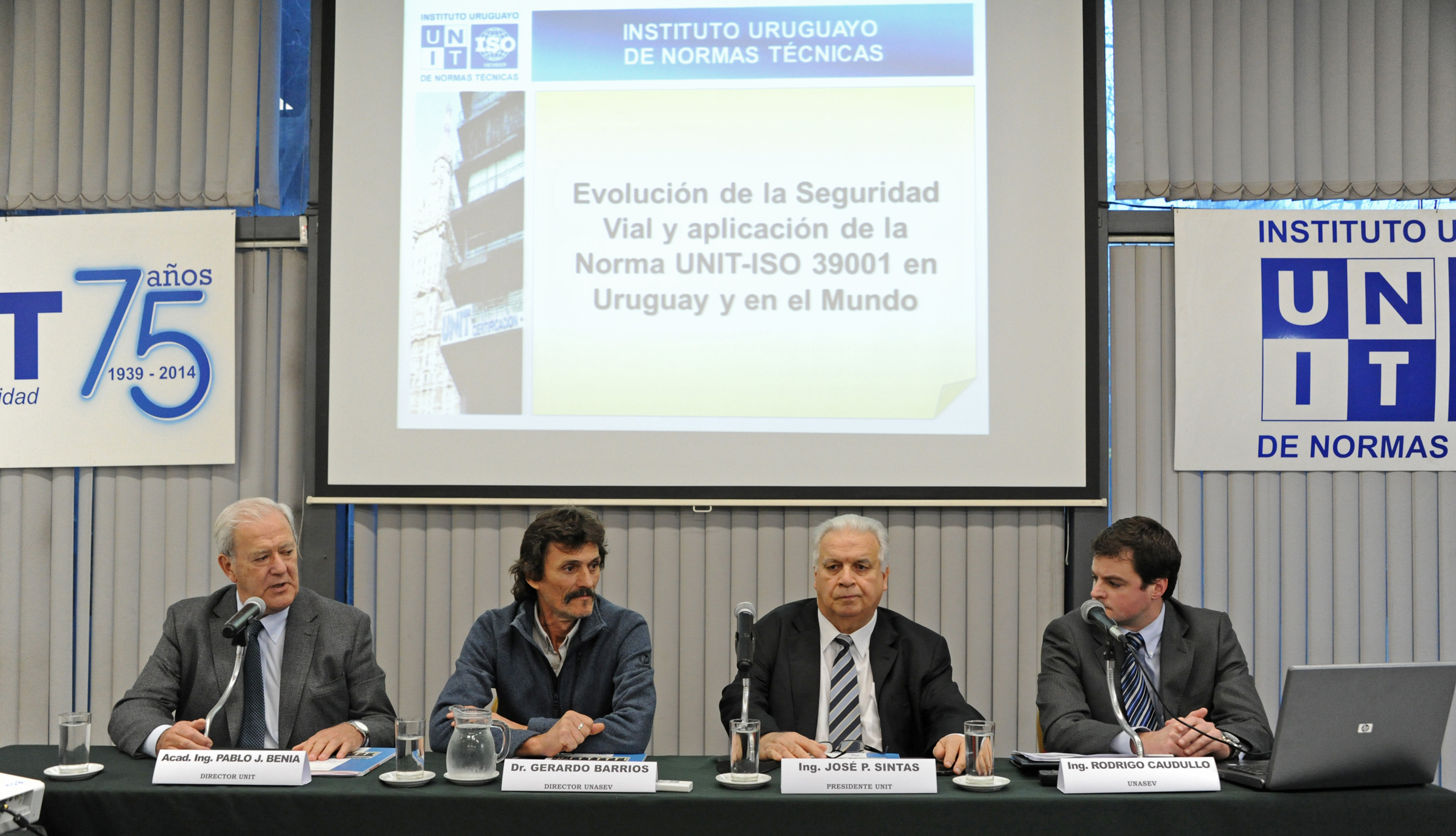 Pablo Benia, director de UNIT, Gerardo Barrios, director de UNASEV, José Sintas, presidente de UNIT y Rodrigo Caudullo, representante de UNASEV