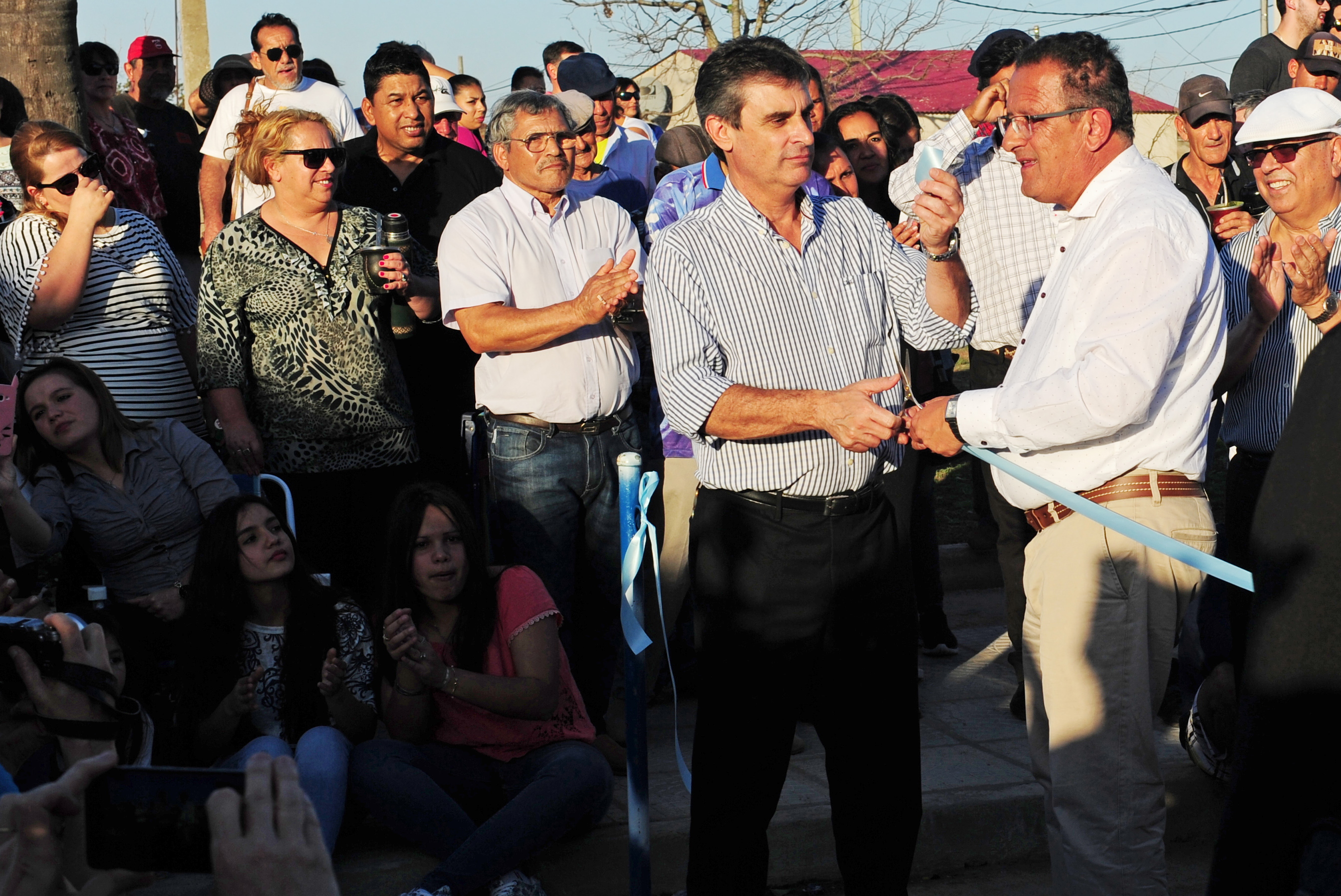 Corte de cinta inaugural