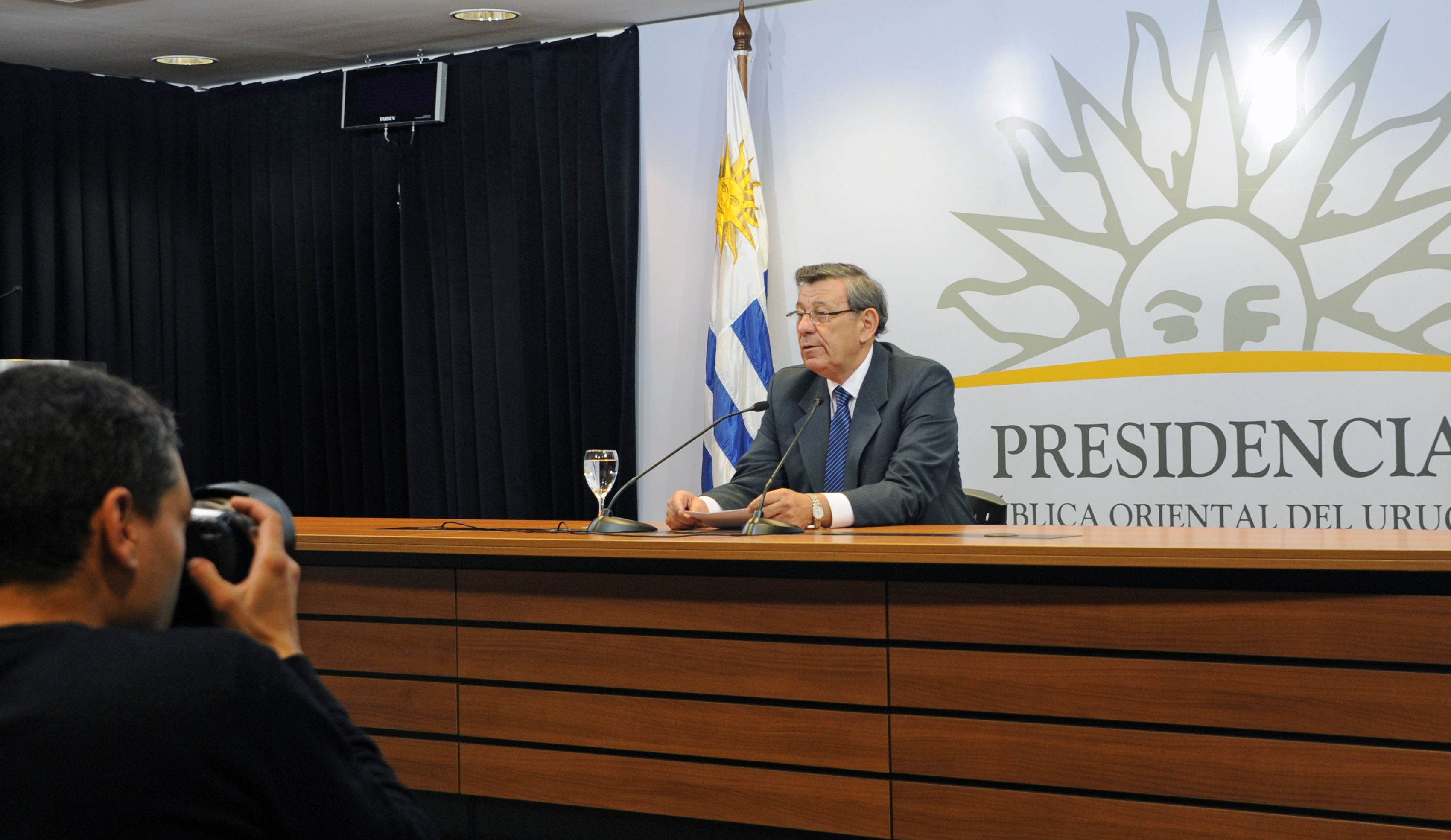 Canciller Rodolfo Nin Novoa, en declaraciones a la prensa tras el Consejo de Ministros