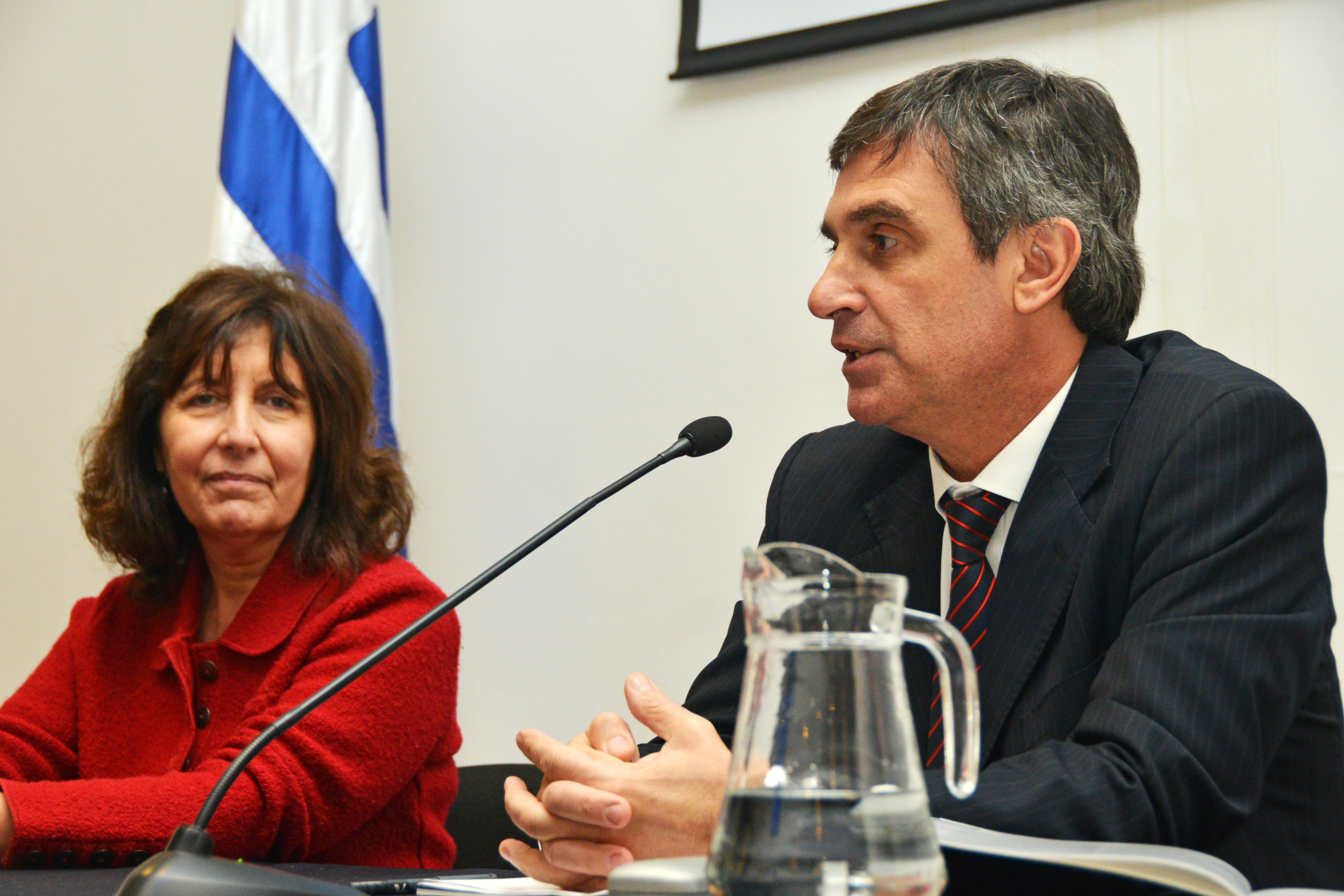 Álvaro García, dirigiéndose a los presentes