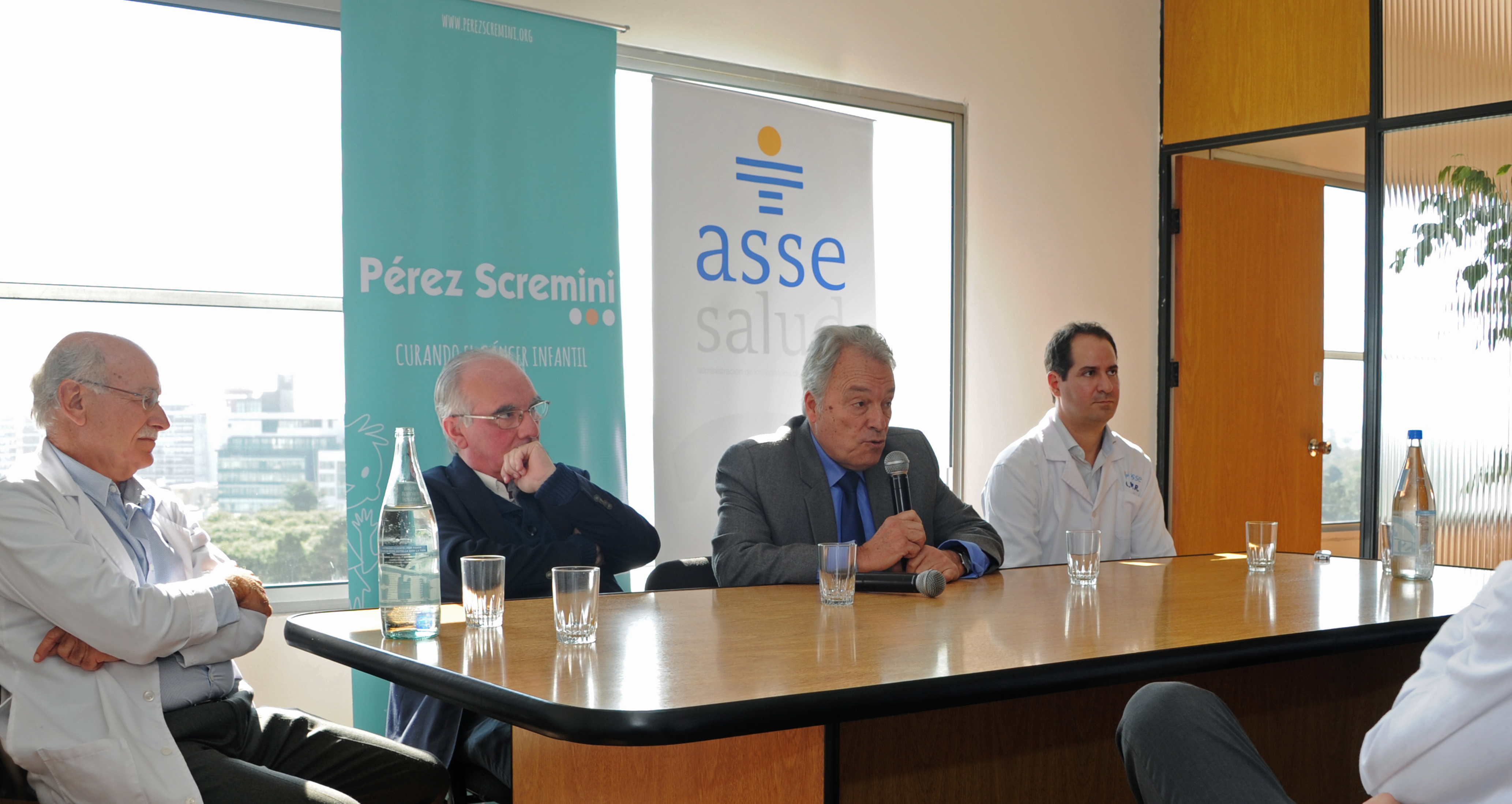 Director general de la Salud, Jorge Quian, dirigiéndose a los presentes