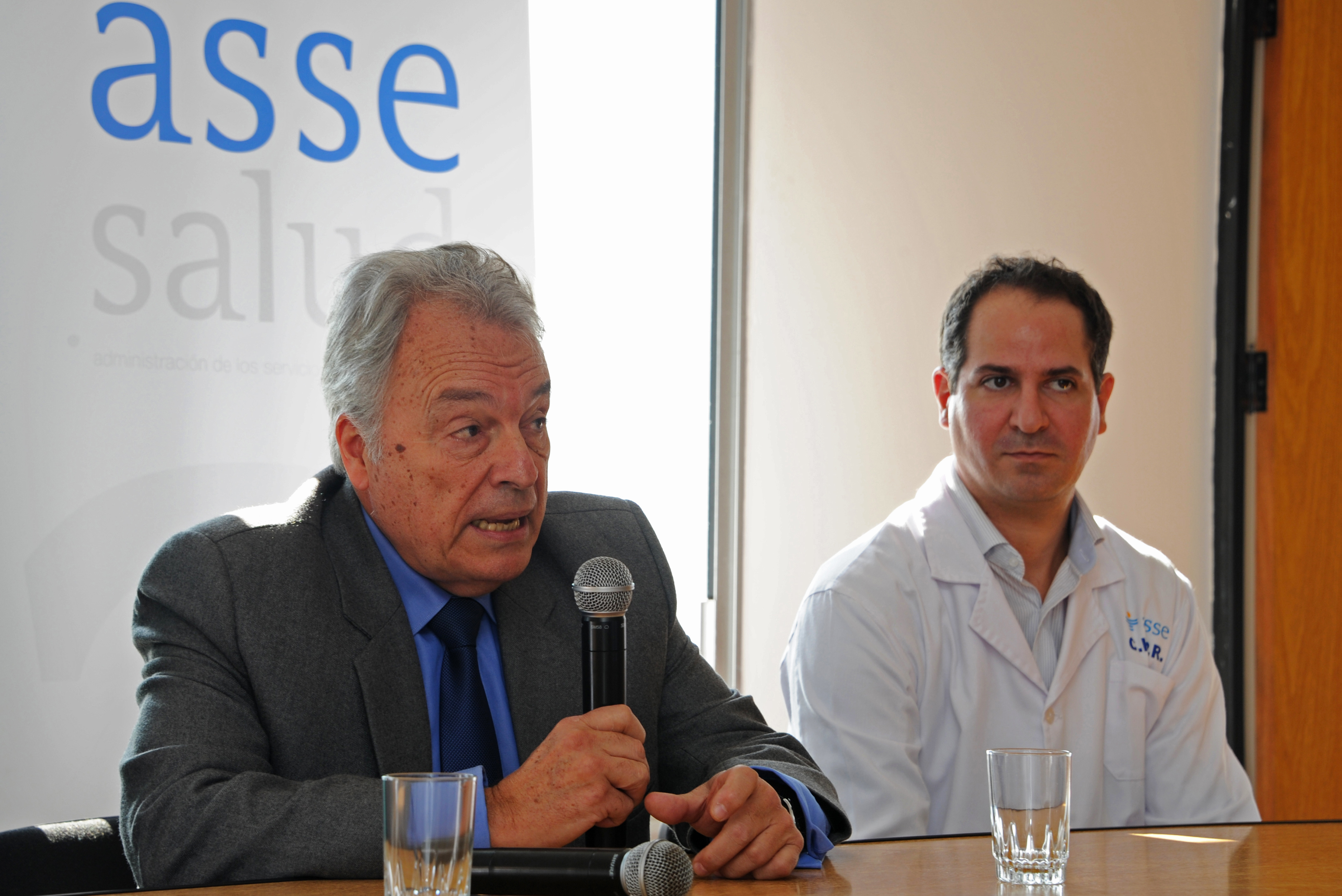 Director general de la Salud, Jorge Quian, dirigiéndose a los presentes