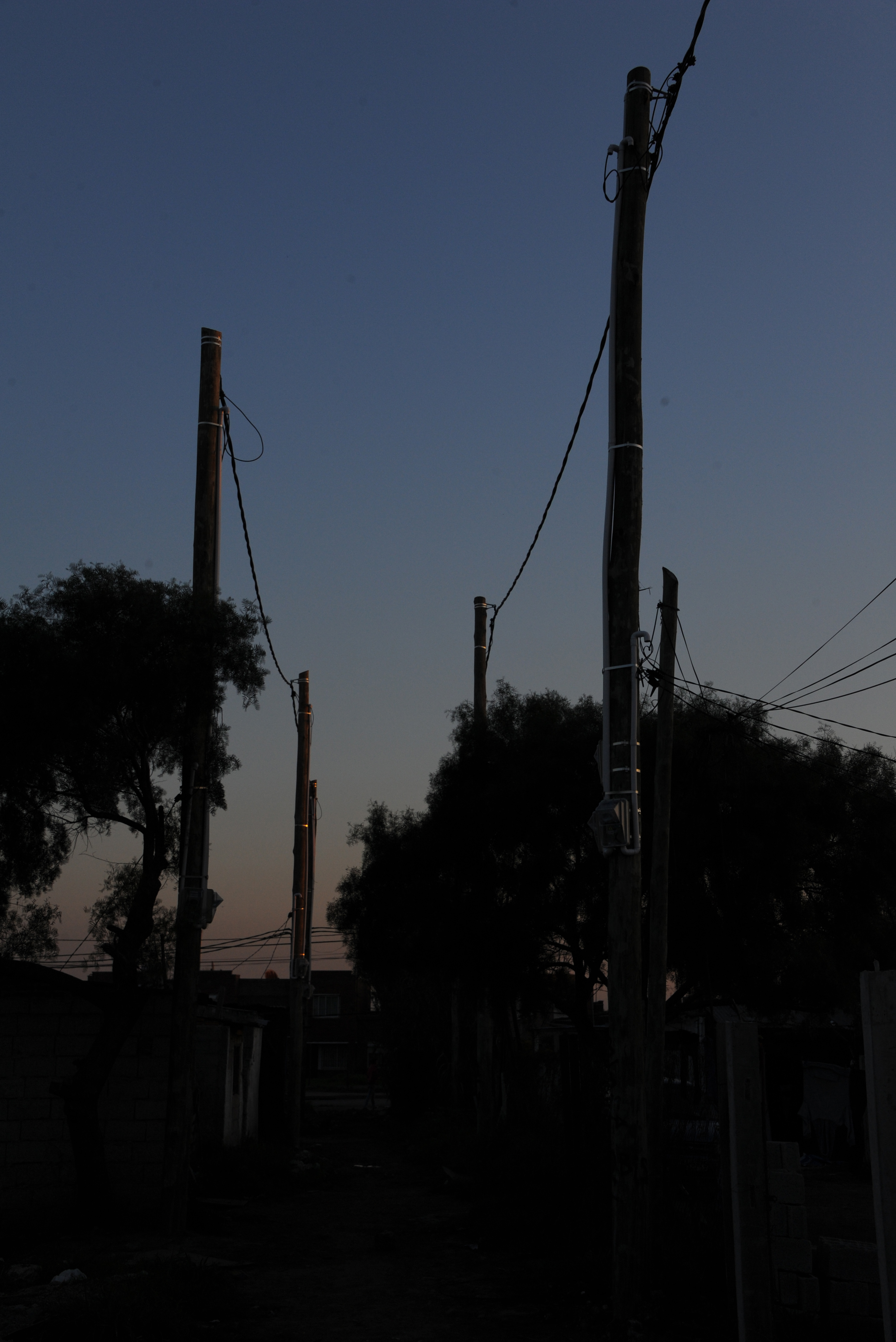 Servicio eléctrico en el barrio 7 de Diciembre