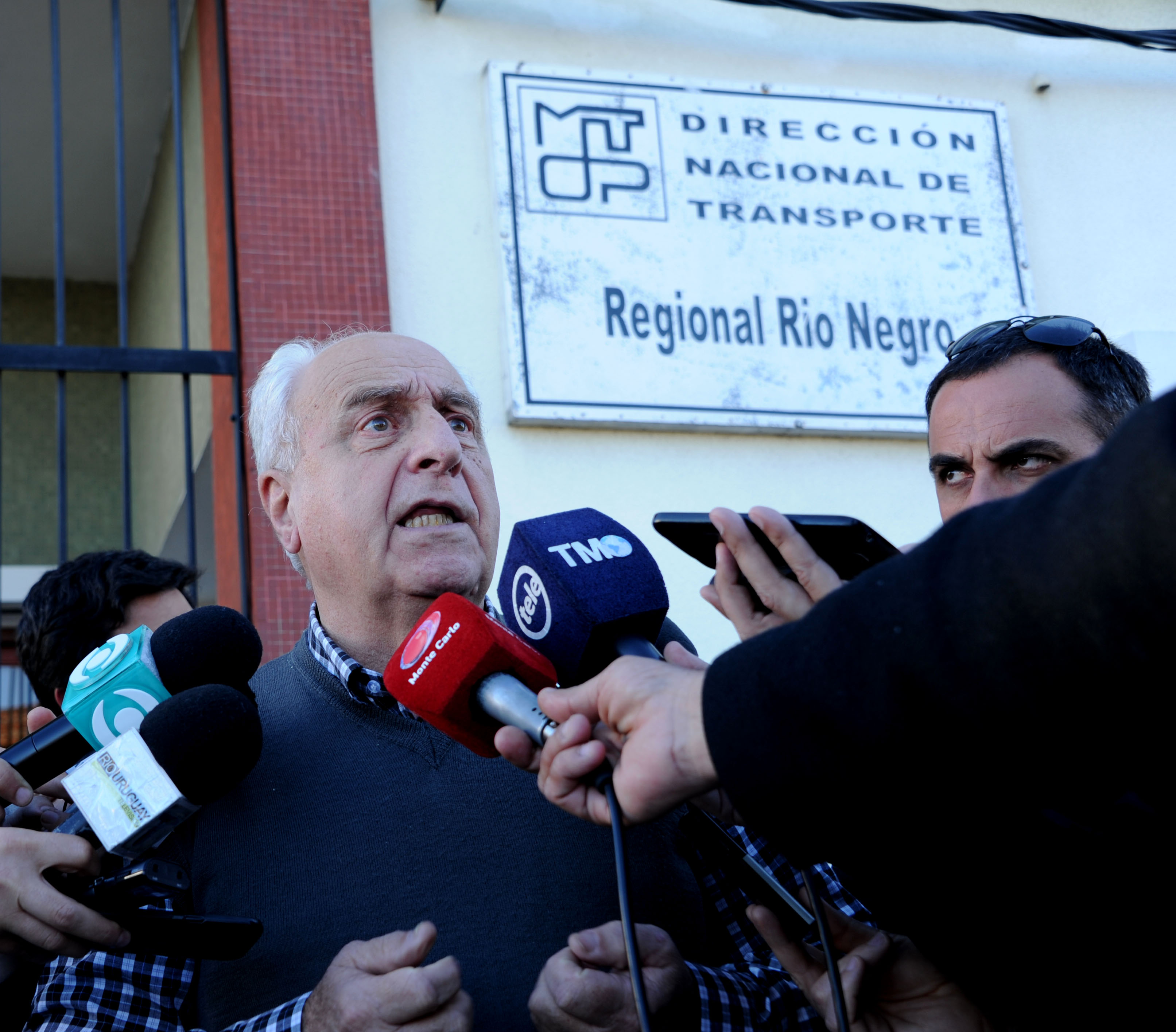 Rossi se reunió este domingo 13 en Fray Bentos con organizaciones sociales de Río Negro