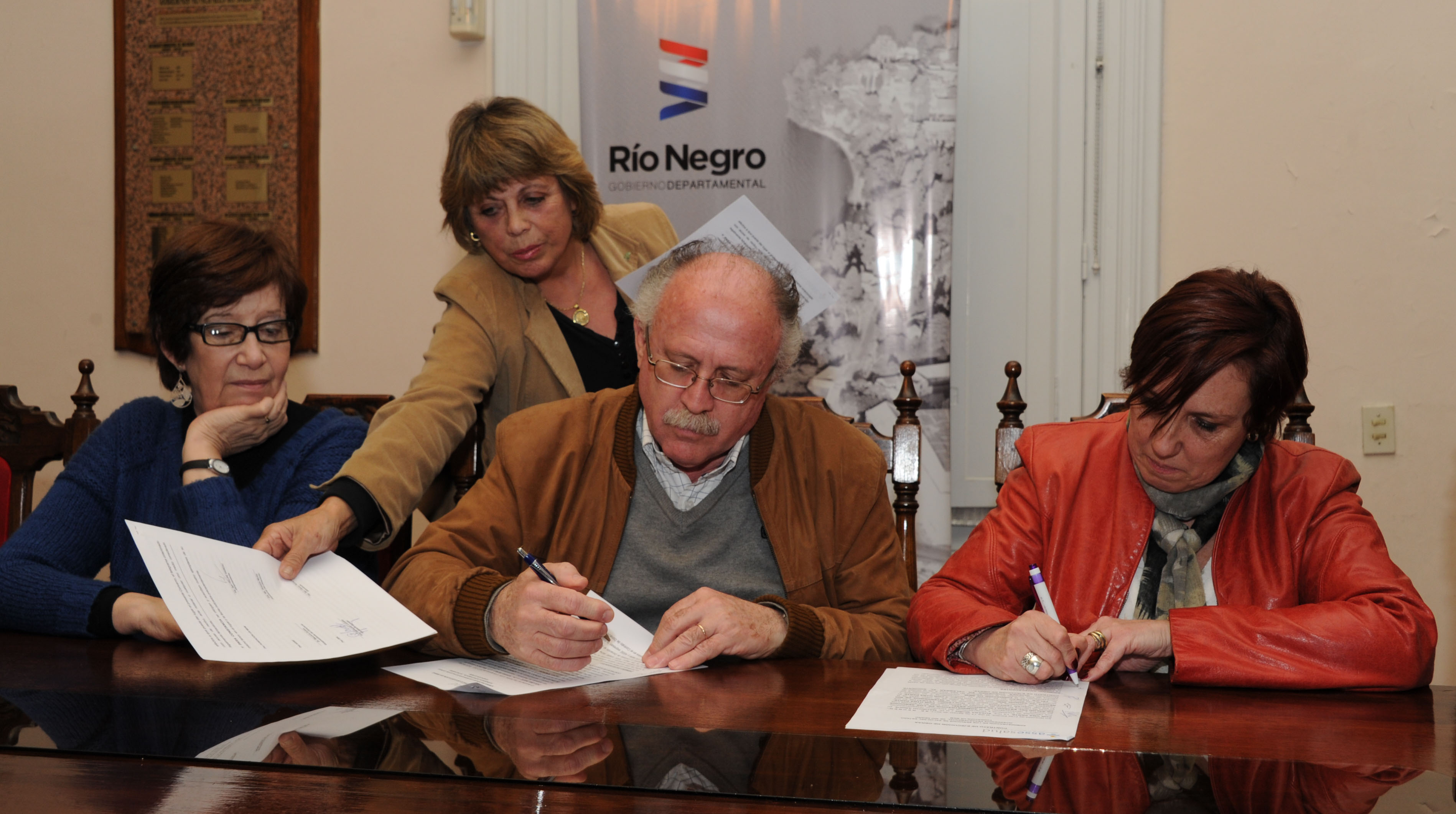 Firma de acuerdo entre ASSE y la Intendencia de Río Negro