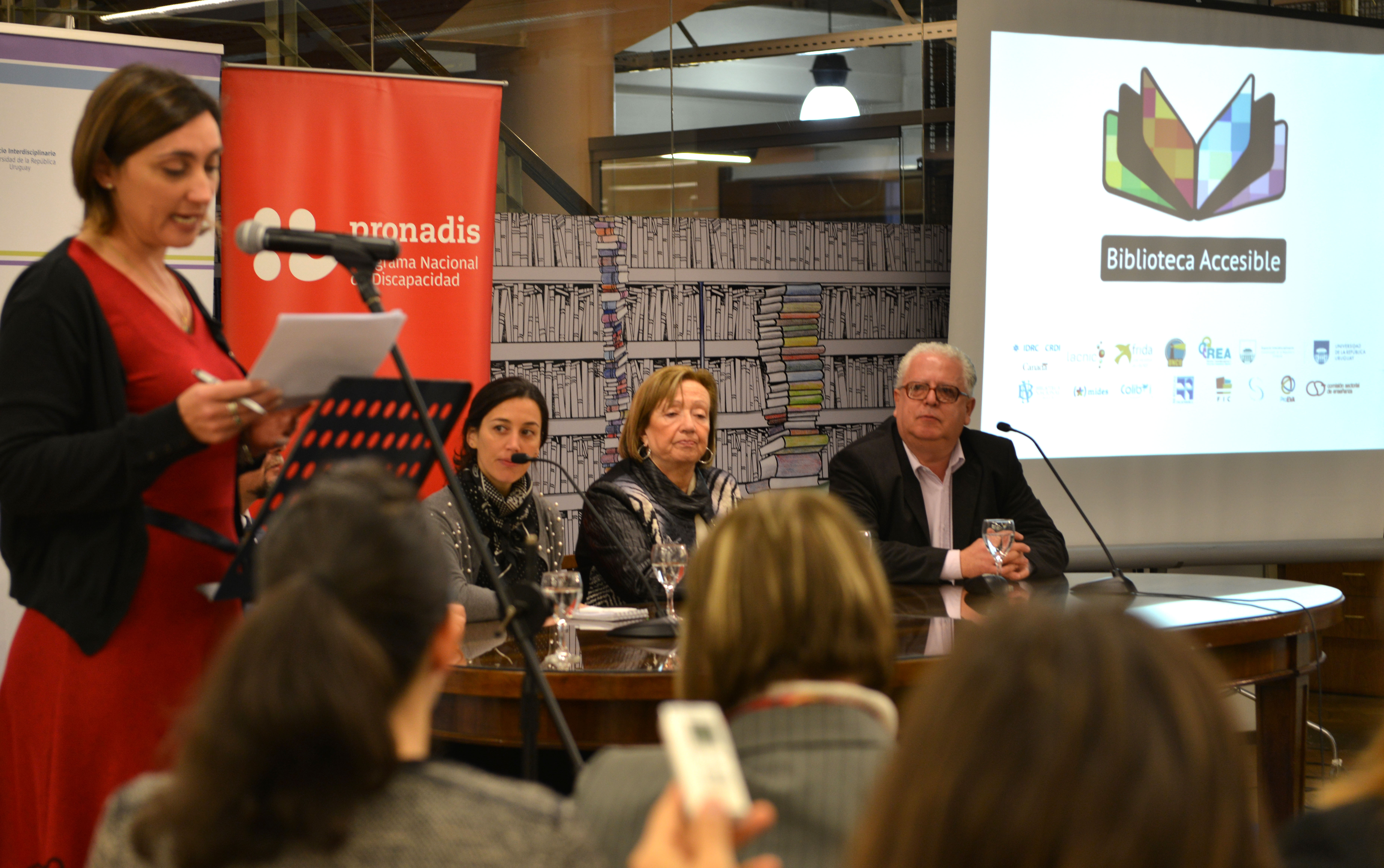 La ministra de Educación, María Julia Muñoz, encabezó la presentación de la biblioteca digital accesible