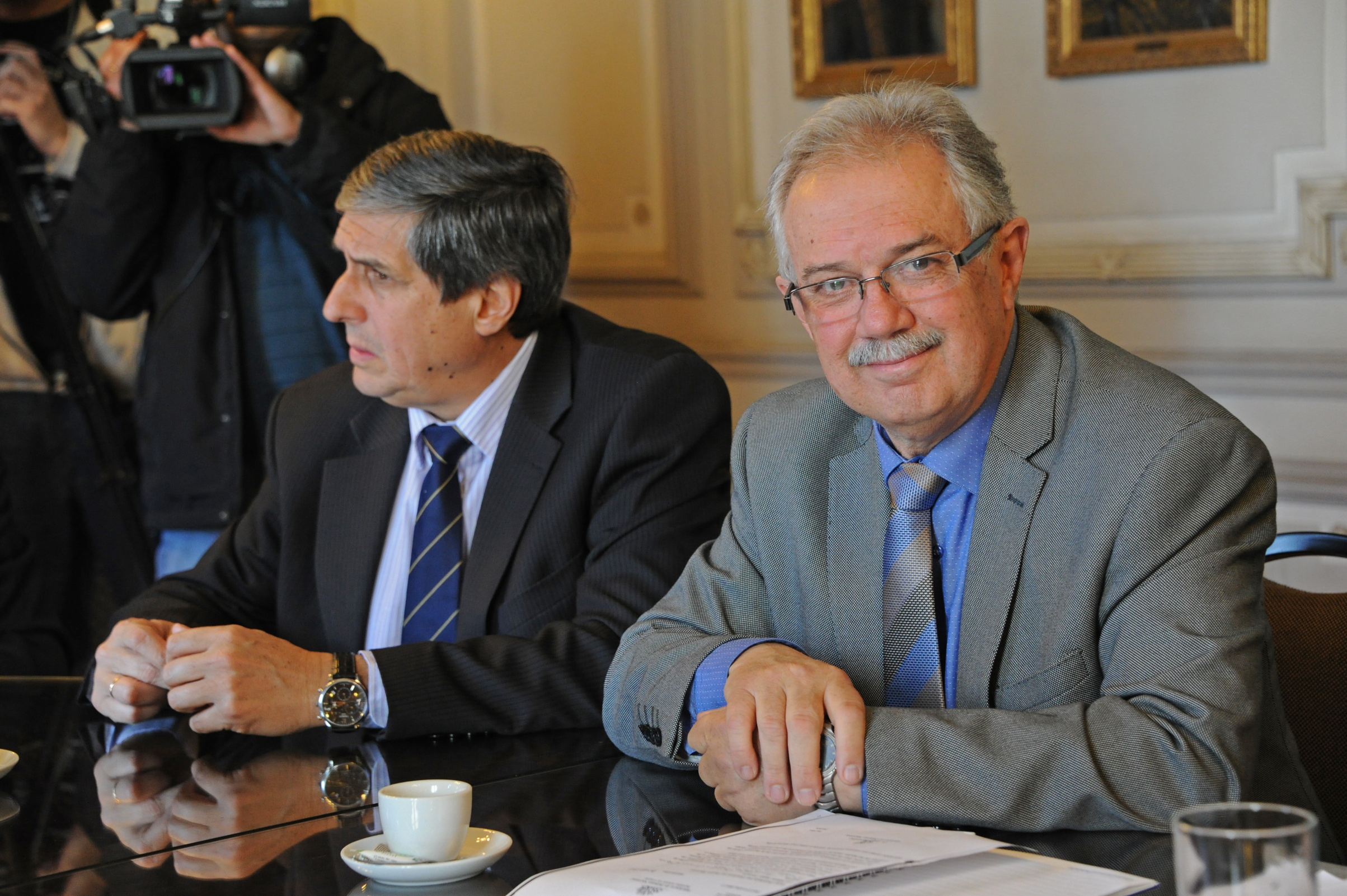 Reunión de autoridades del Ministerio de Defensa Nacional con representantes de los partidos políticos