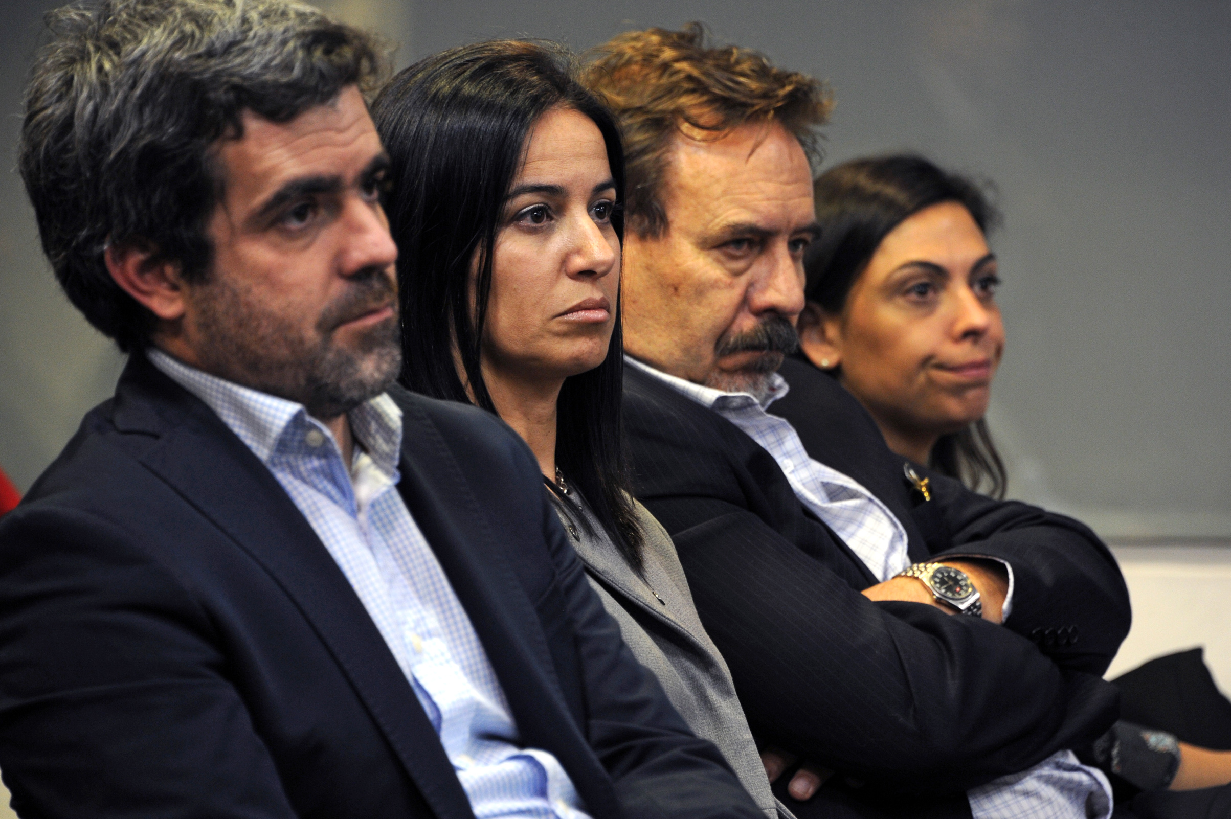 Autoridades asistentes a la conferencia