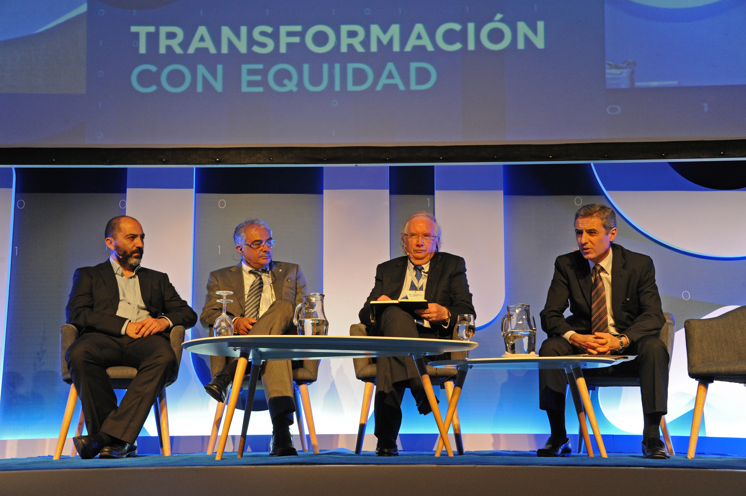 Martín Dibarboure, director de ANDE, haciendo uso de la palabra