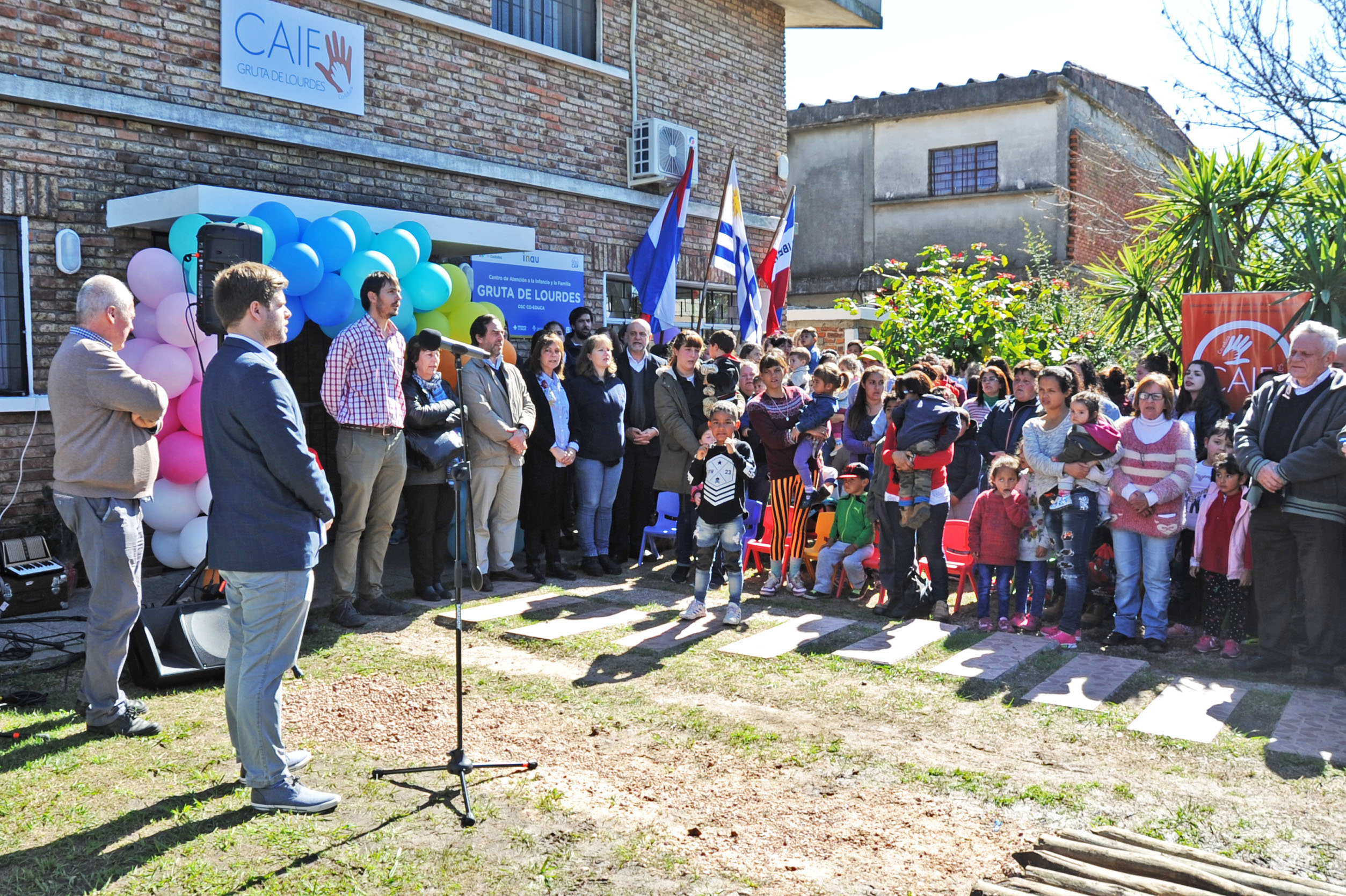 Inauguración del CAIF “GRUTA DE LOURDES”