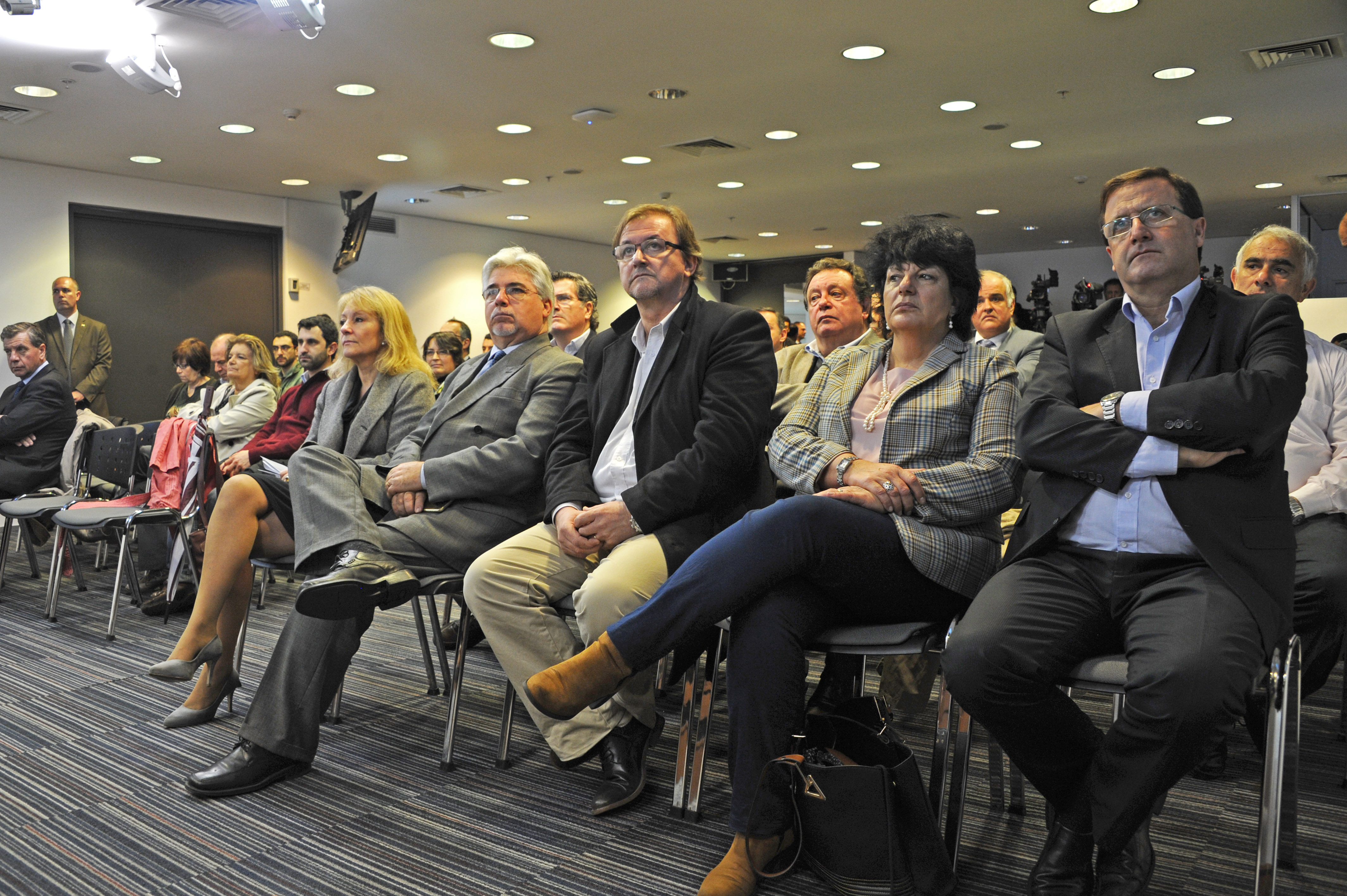 Autoridades, que asistieron a la presentación