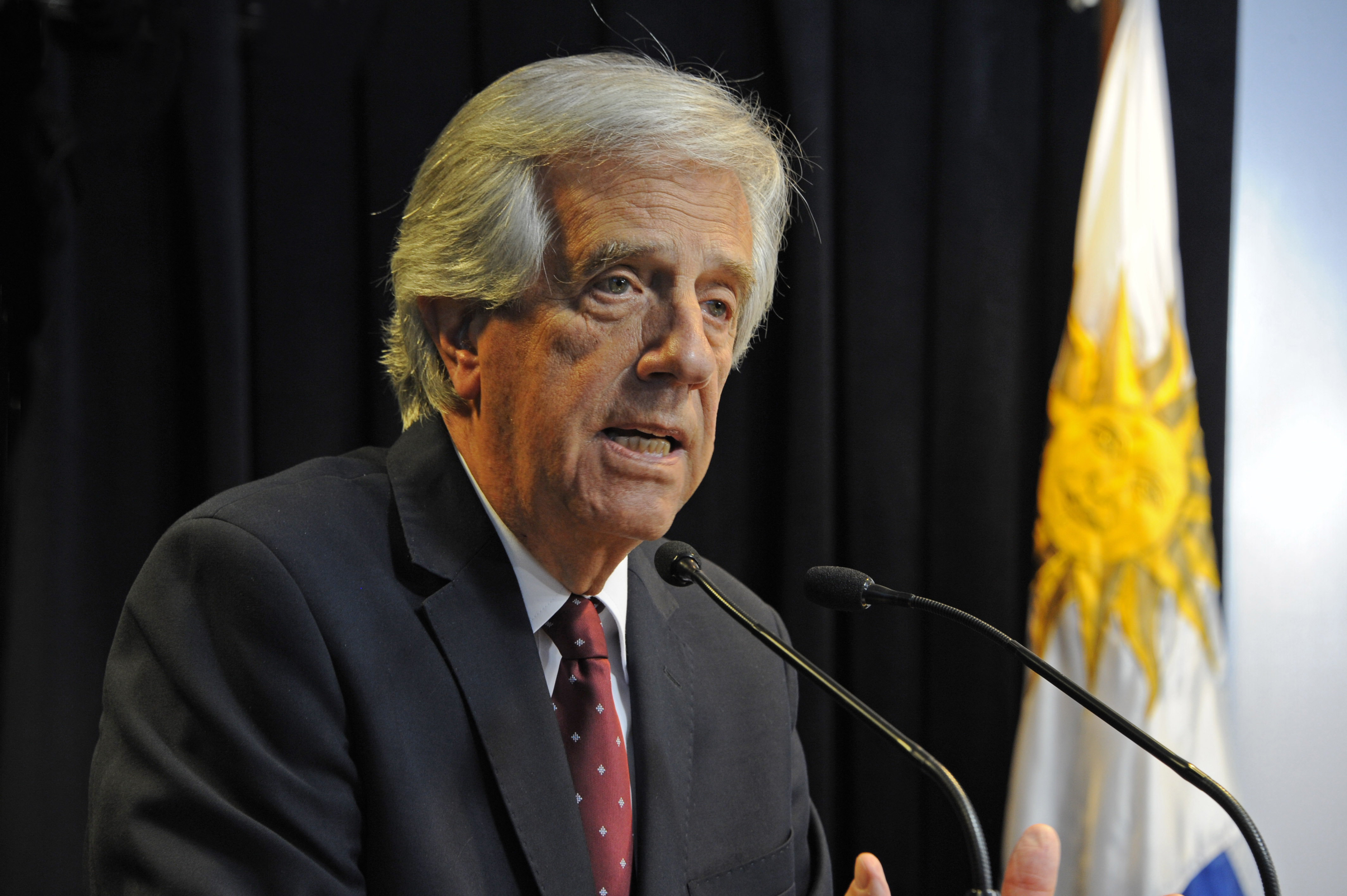 Tabaré Vázquez presenta el proyecto de ley