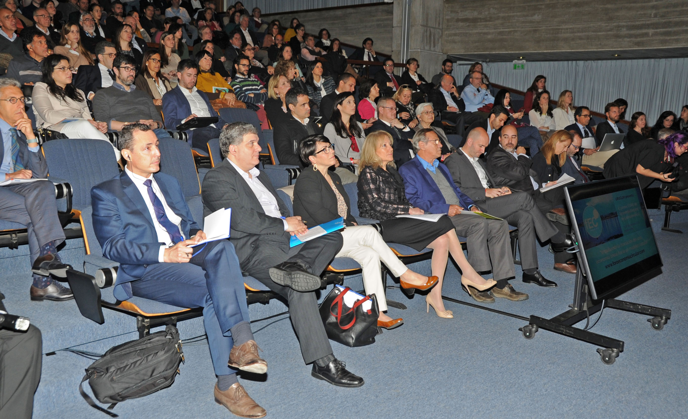 Asistentes al Primer Foro de Economía Circular