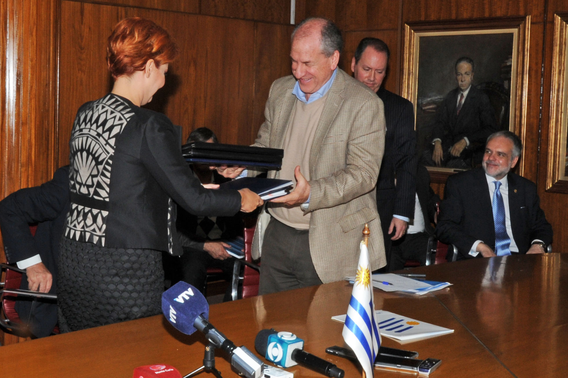 Uruguay firmó el primer acuerdo bilateral de seguridad social con un país de Europa del Este